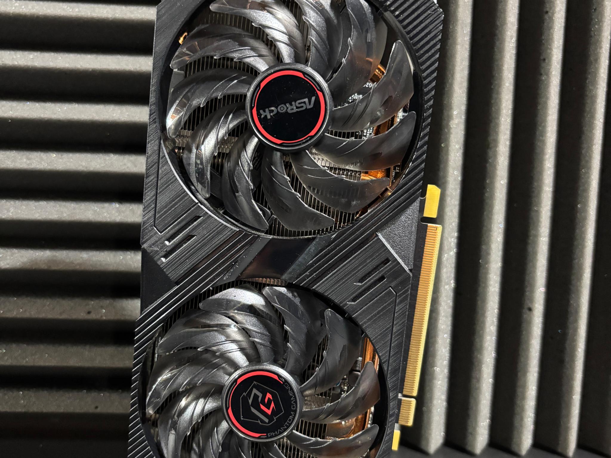 ASRock Phantom Gaming Elite RX 560 4gb