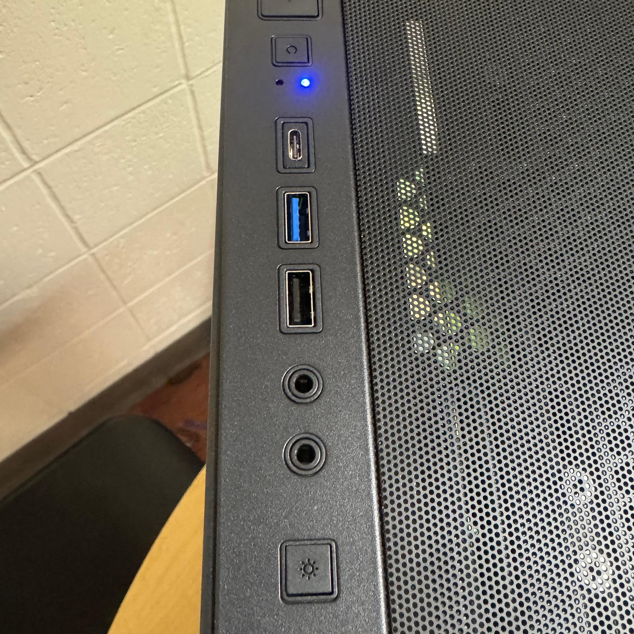 1440p Panoramic Gaming PC | RTX 2080 Ti 11GB | i7 8-Core | 32GB RAM | 2TB SSD | LCD Screen