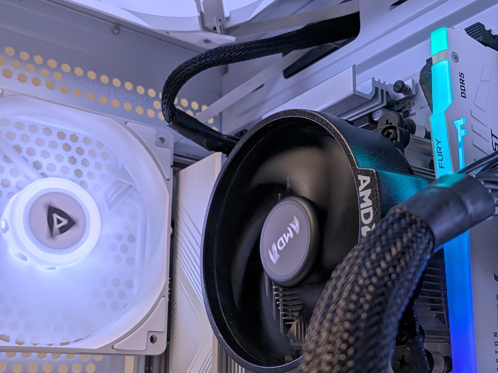 New ALL AMD AM5 Custom Gaming PC Lunar White