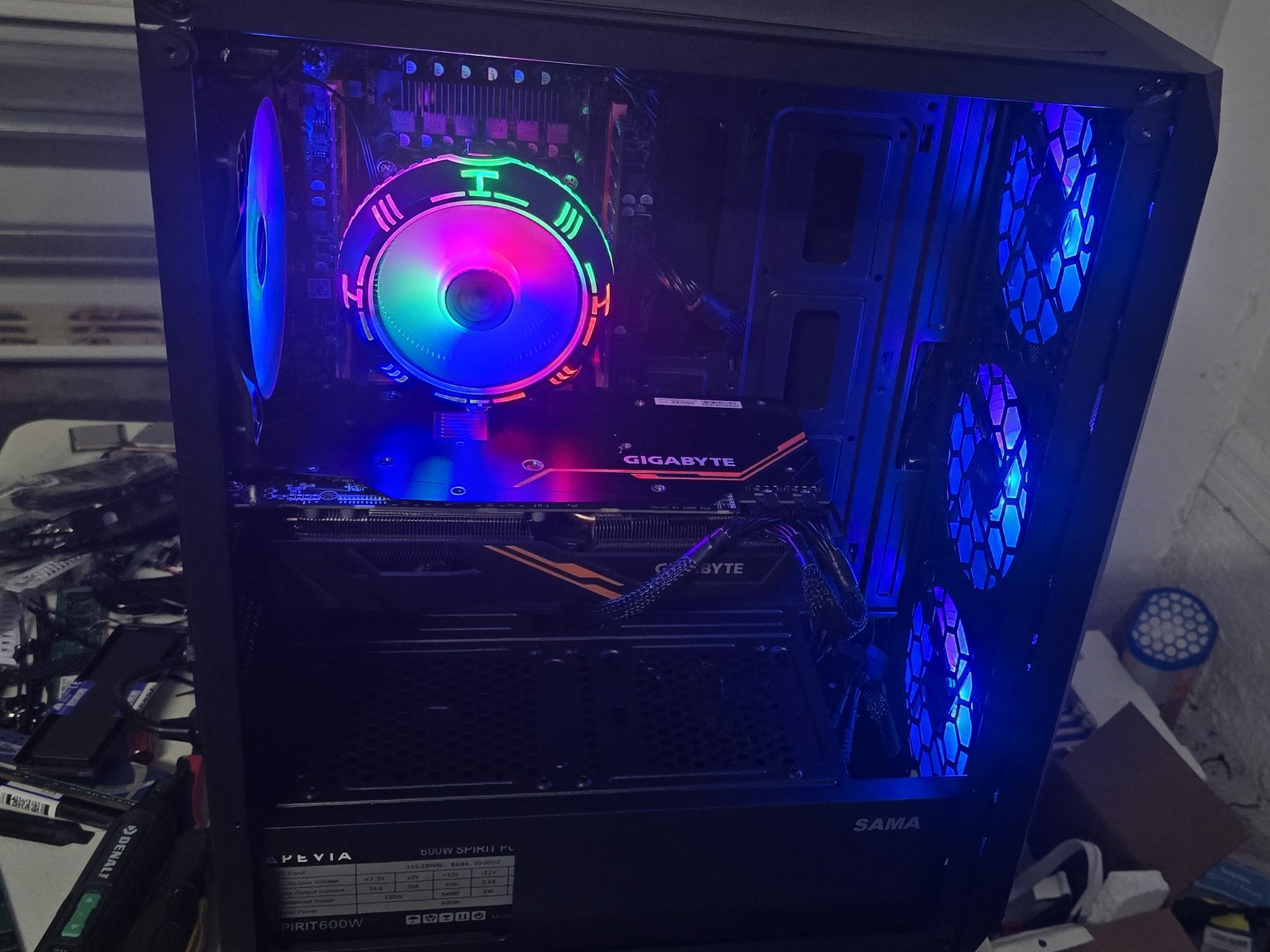 RX Vega 56 | 12 Core Xeon | 32gb Ram | 1440p Gaming and Editing PC