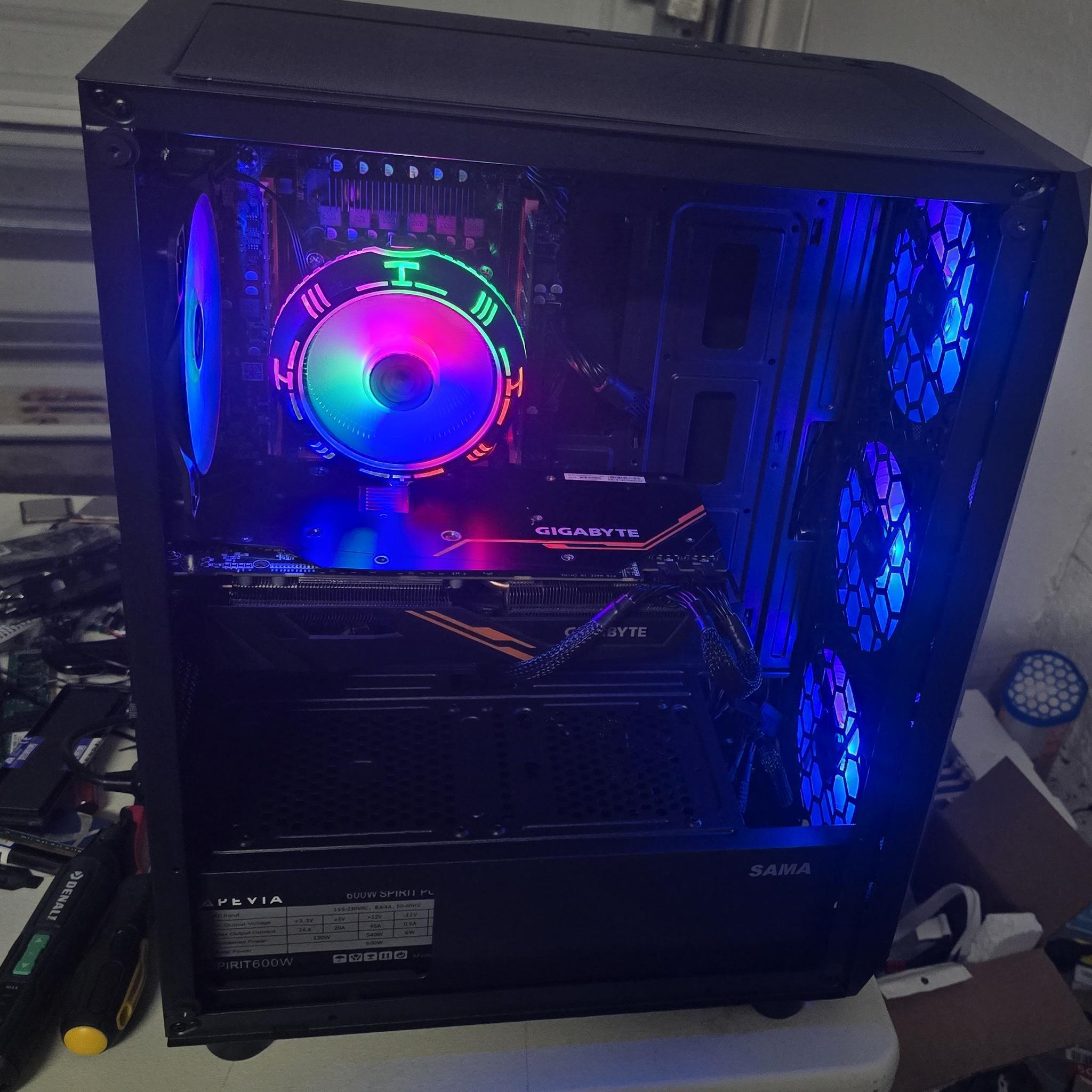 RX Vega 56 | 12 Core Xeon | 32gb Ram | 1440p Gaming and Editing PC
