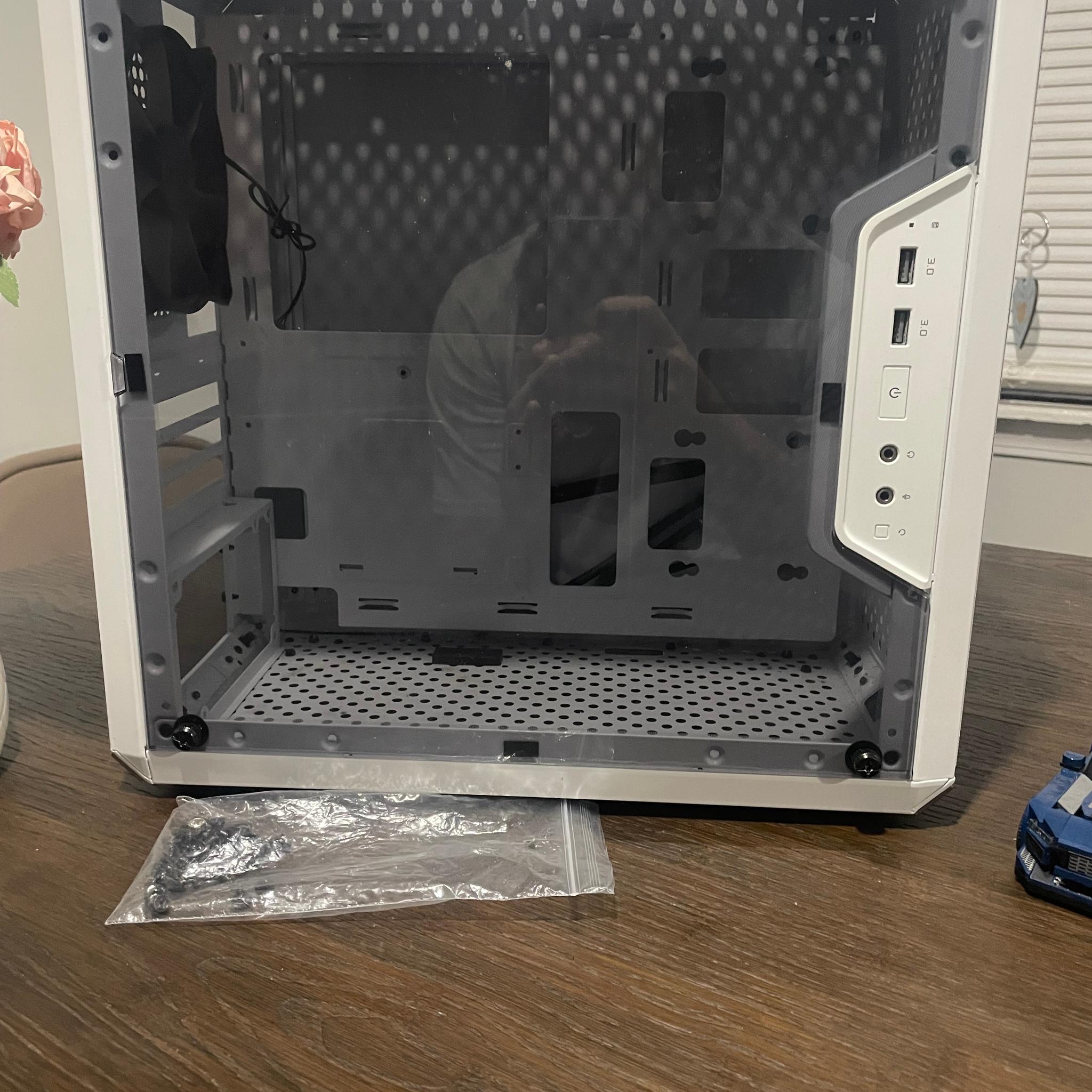 COOLERMASTER MASTER BOX Q300L “White”