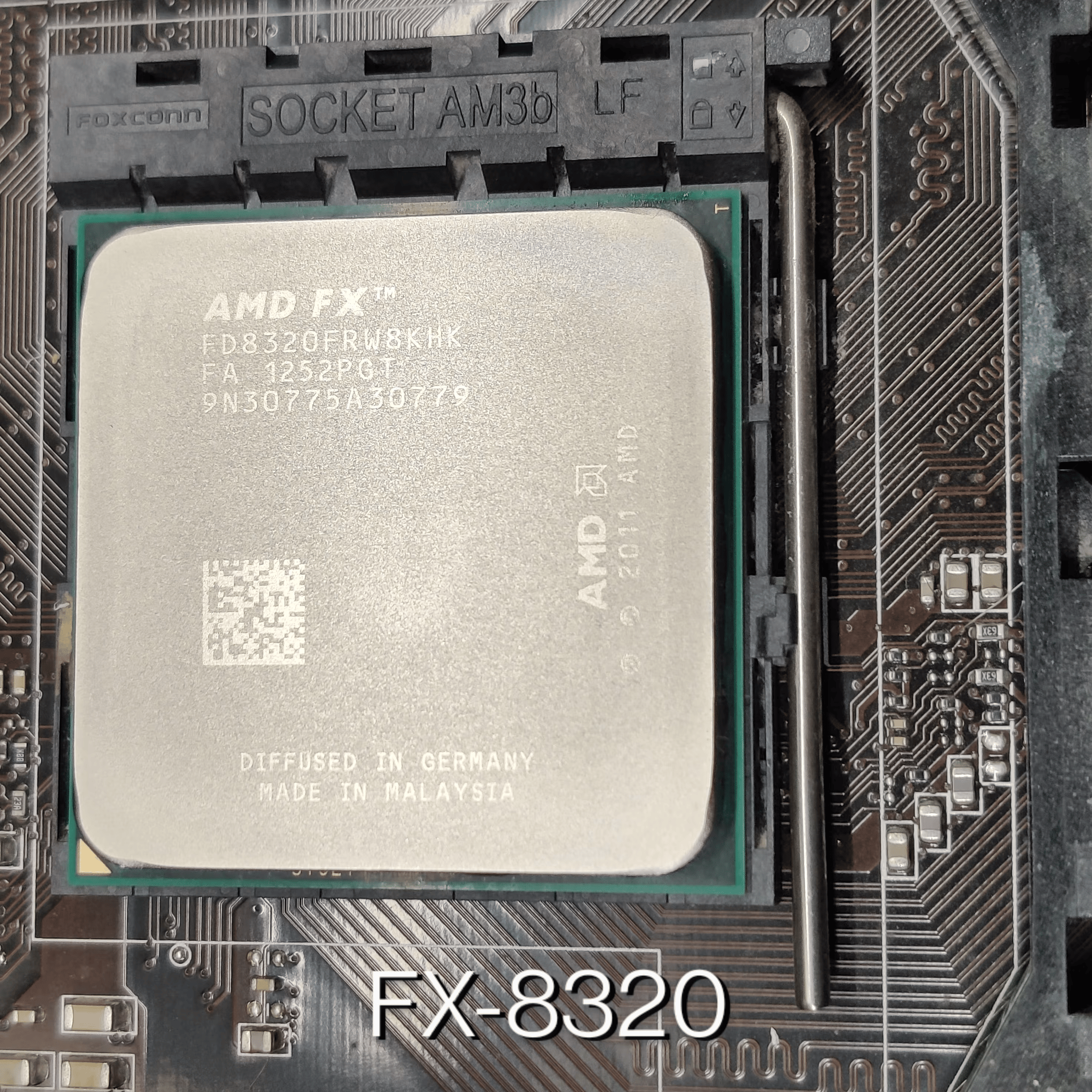 USED AMD FX-8320 3.5 GHz 8-Core Processor FD8320FRW8KHK AM3