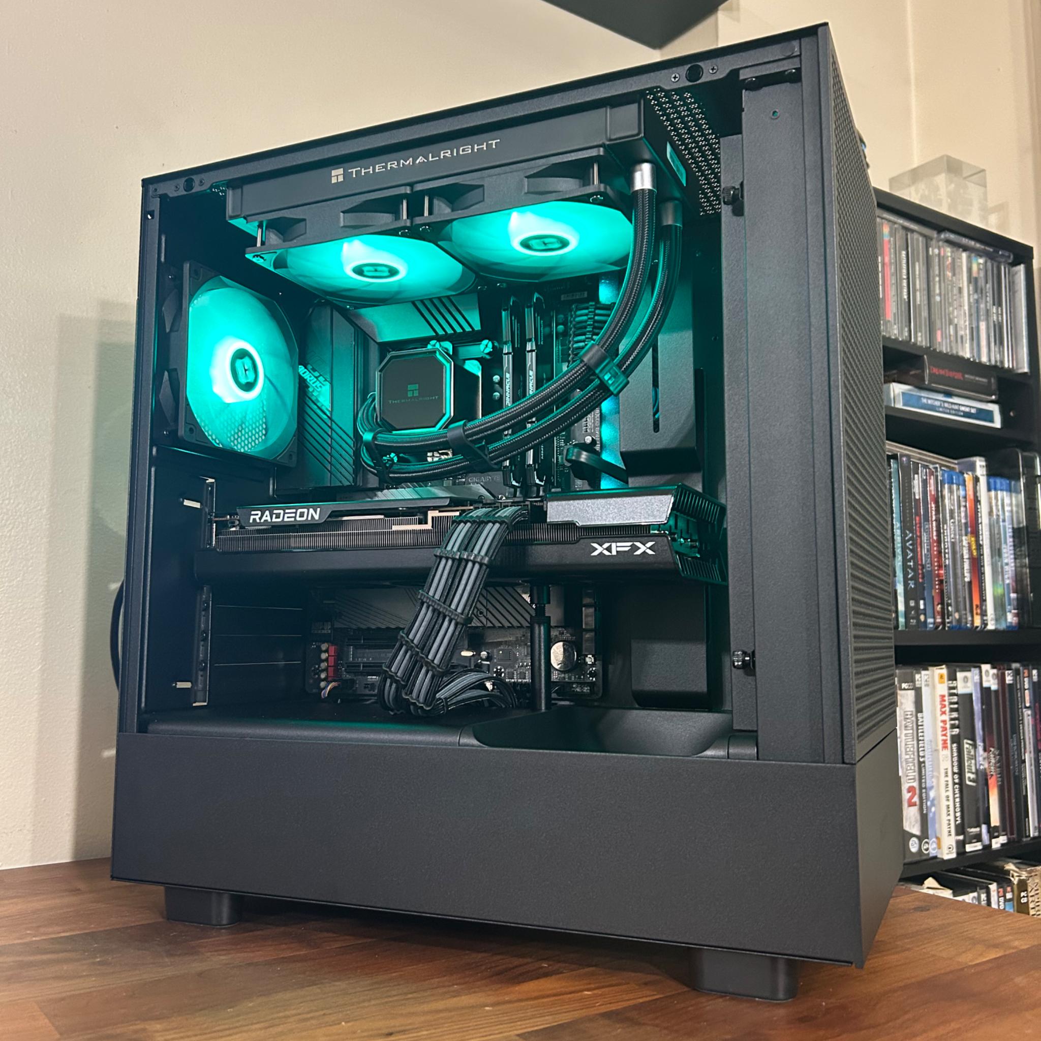 RX 7700XT 12GB | Intel i5 12600K | 32GB DDR4 | 1TB SSD | The Operator RX