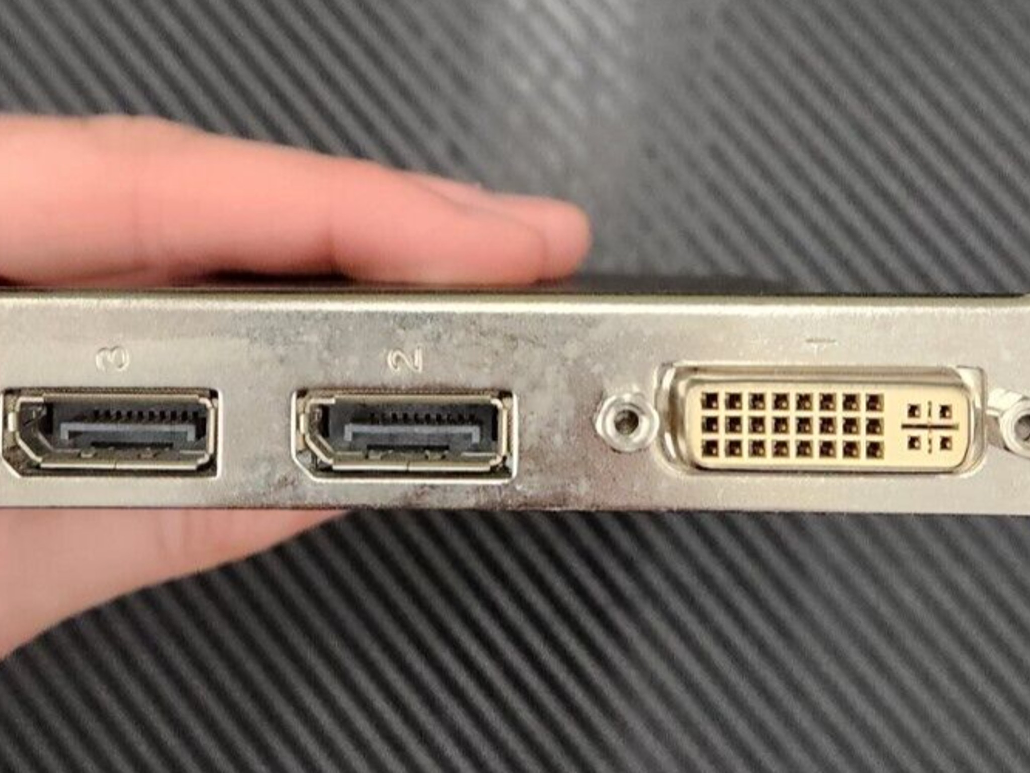 NVIDIA Quadro FX 580 512MB GDDR3 Graphics Card - DVI DisplayPort