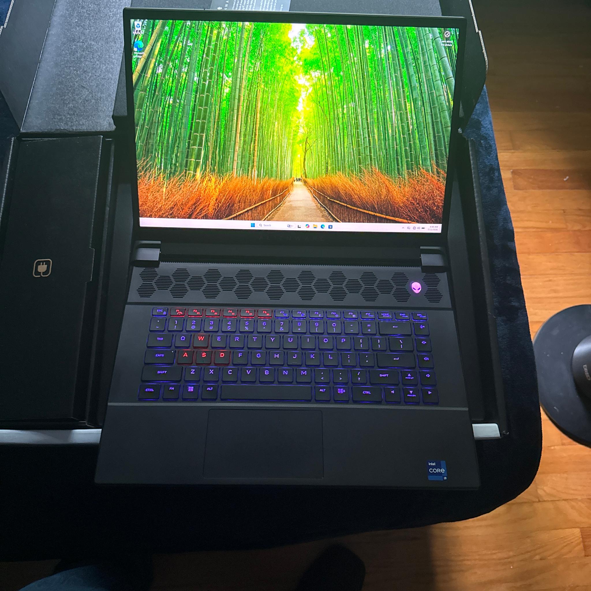 Alienware M16 QHD+ Gaming Laptop