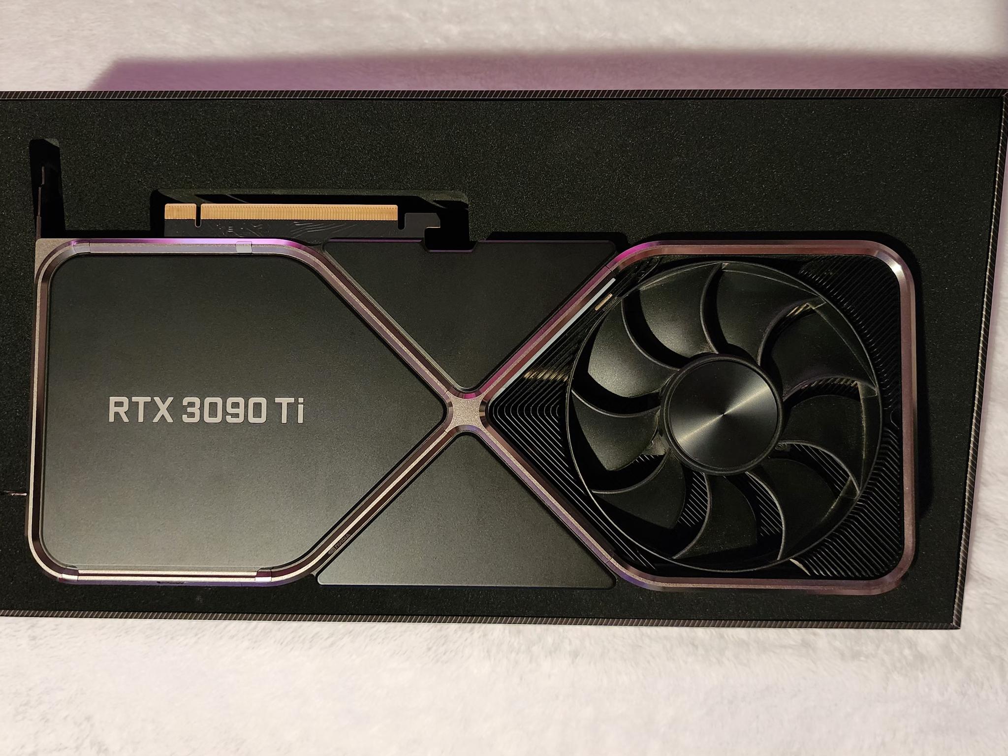 NVIDIA GeForce RTX 3090 Ti Founders Edition