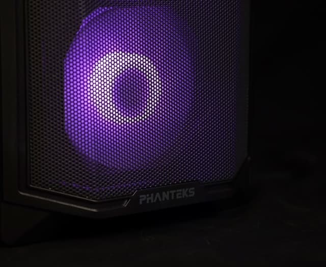 Clean Gaming PC - i7 7700, RTX 2060, 16GB Ram, 500GB SSD