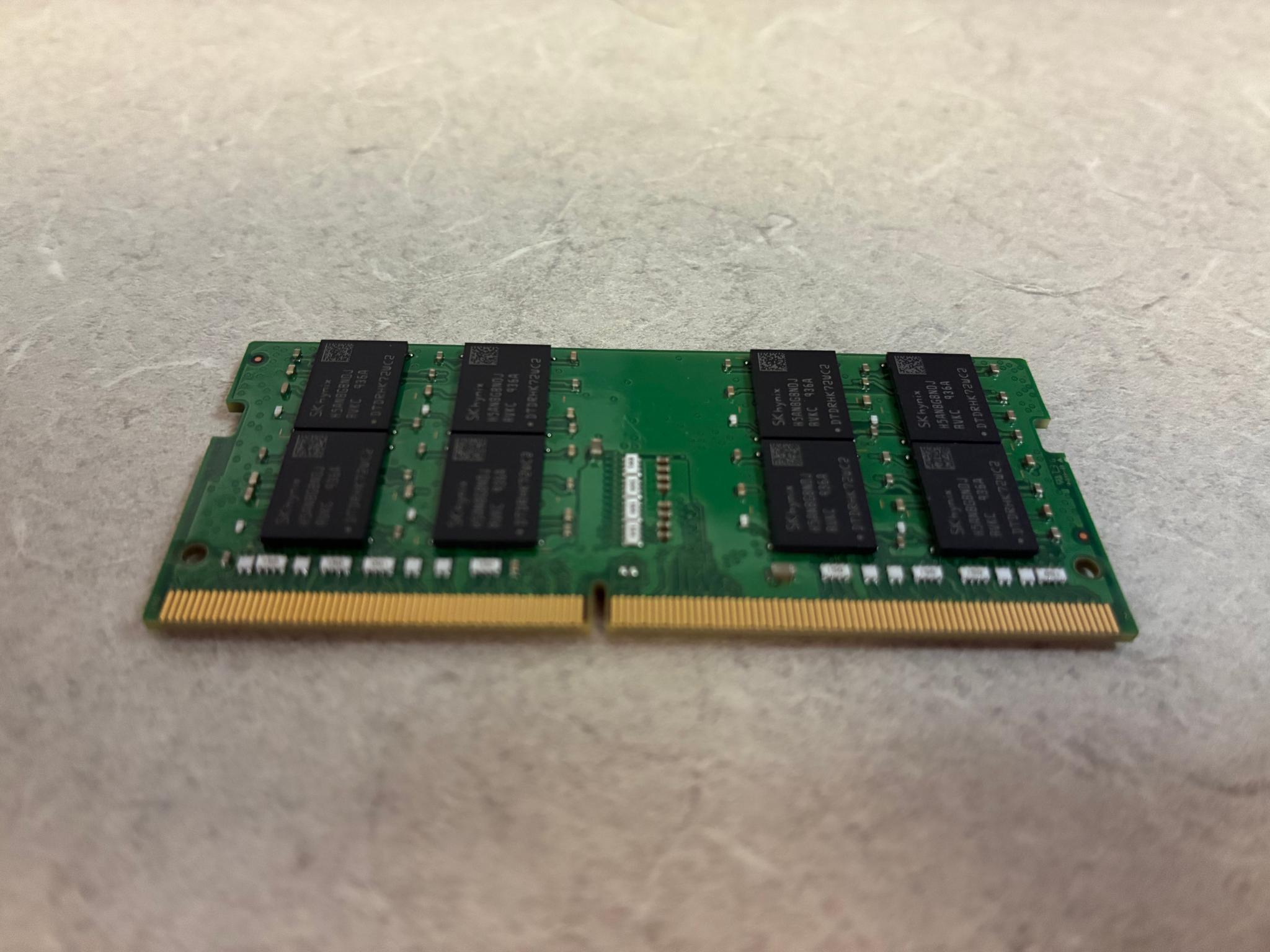 SK Hynix Single SODIMM 16GB DDR4