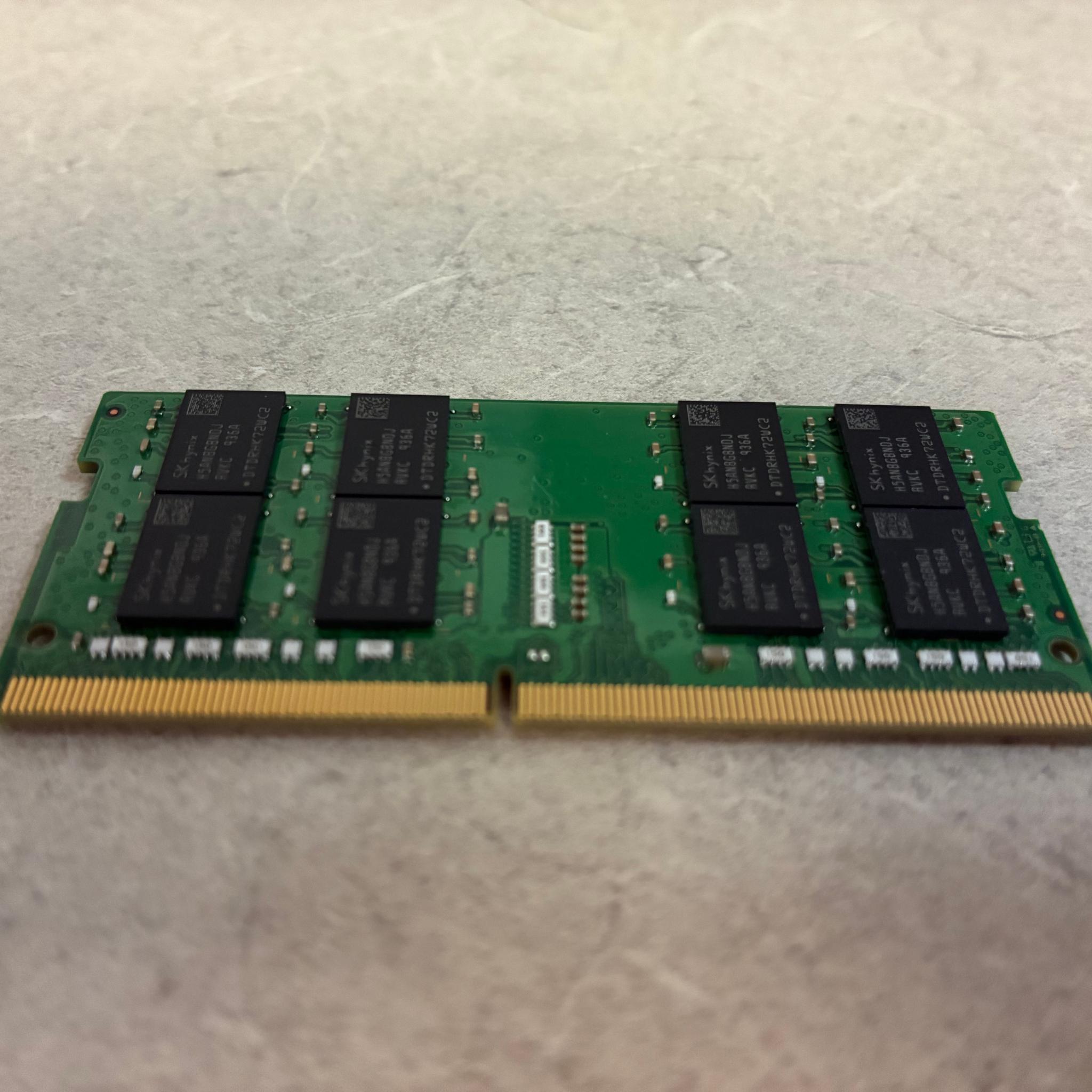 SK Hynix Single SODIMM 16GB DDR4