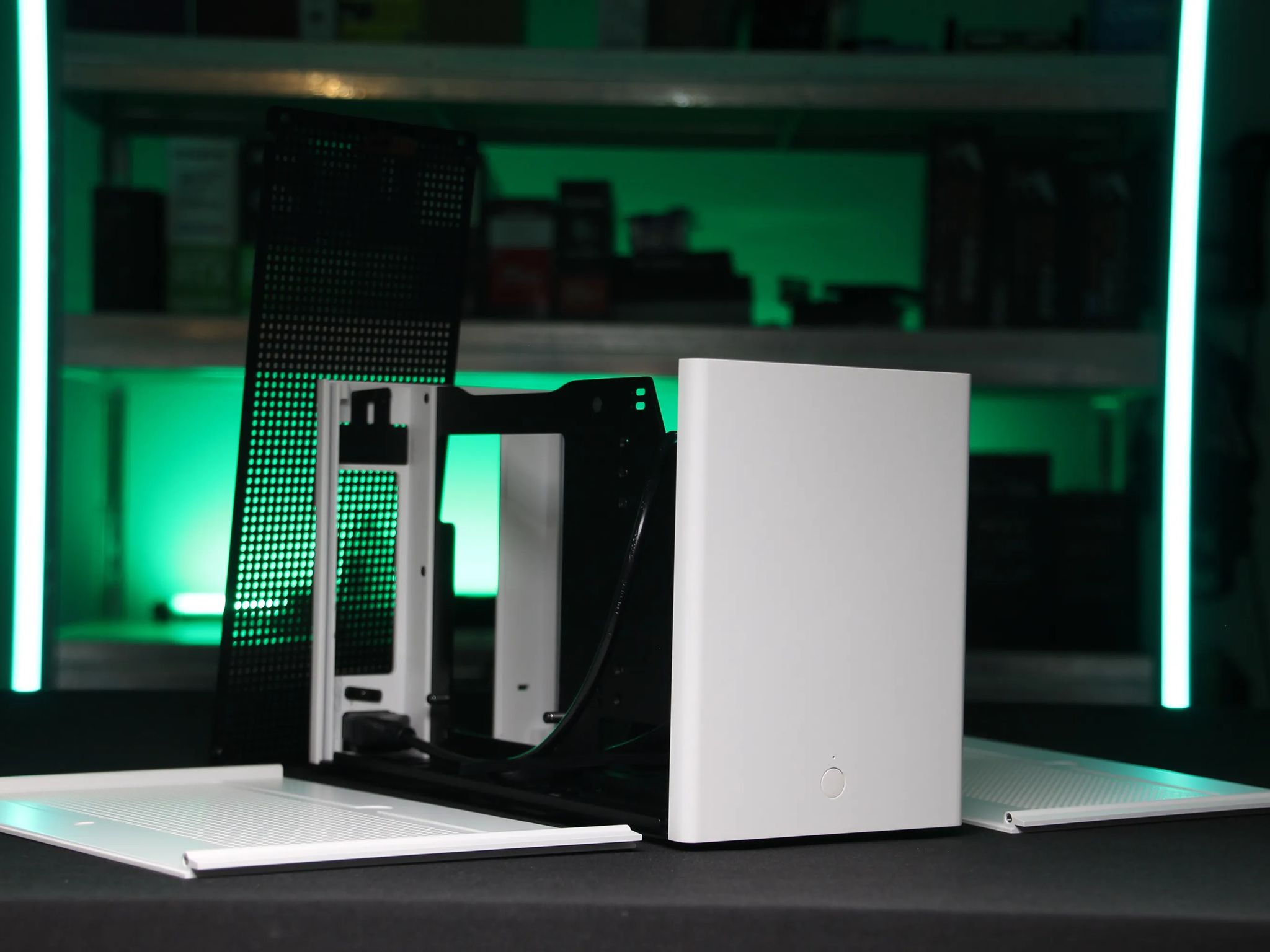 LOUQE GHOST S1 MkIII // ITX PC Case