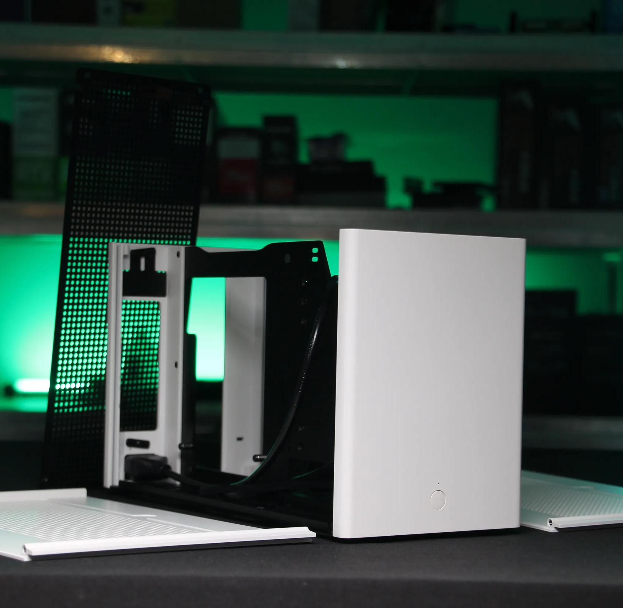 LOUQE GHOST S1 MkIII // ITX PC Case