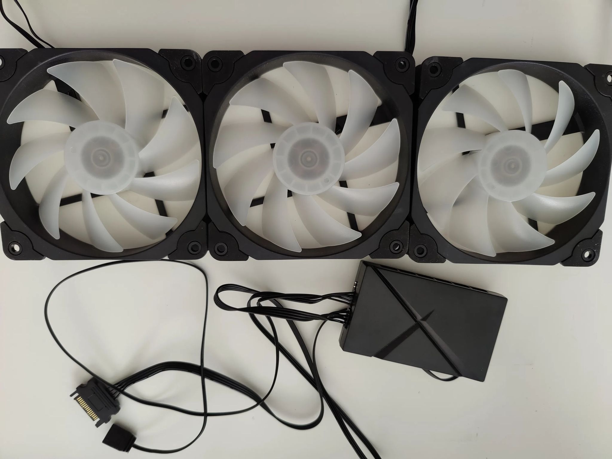 Vetroo ARGB 120mm fans