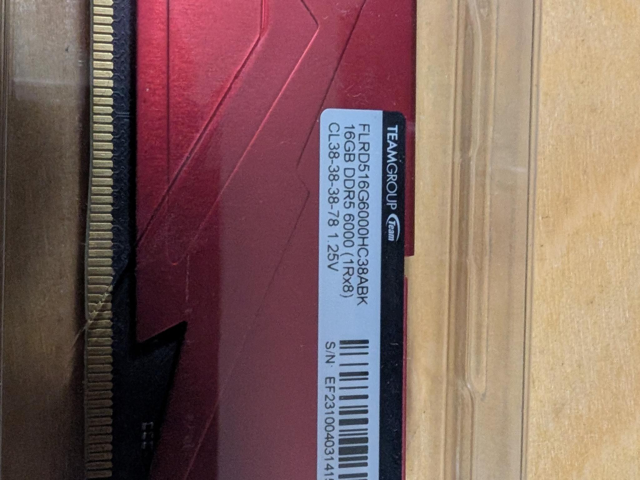 32GB DDR5 6000MTs T-Force Red 2x16GB