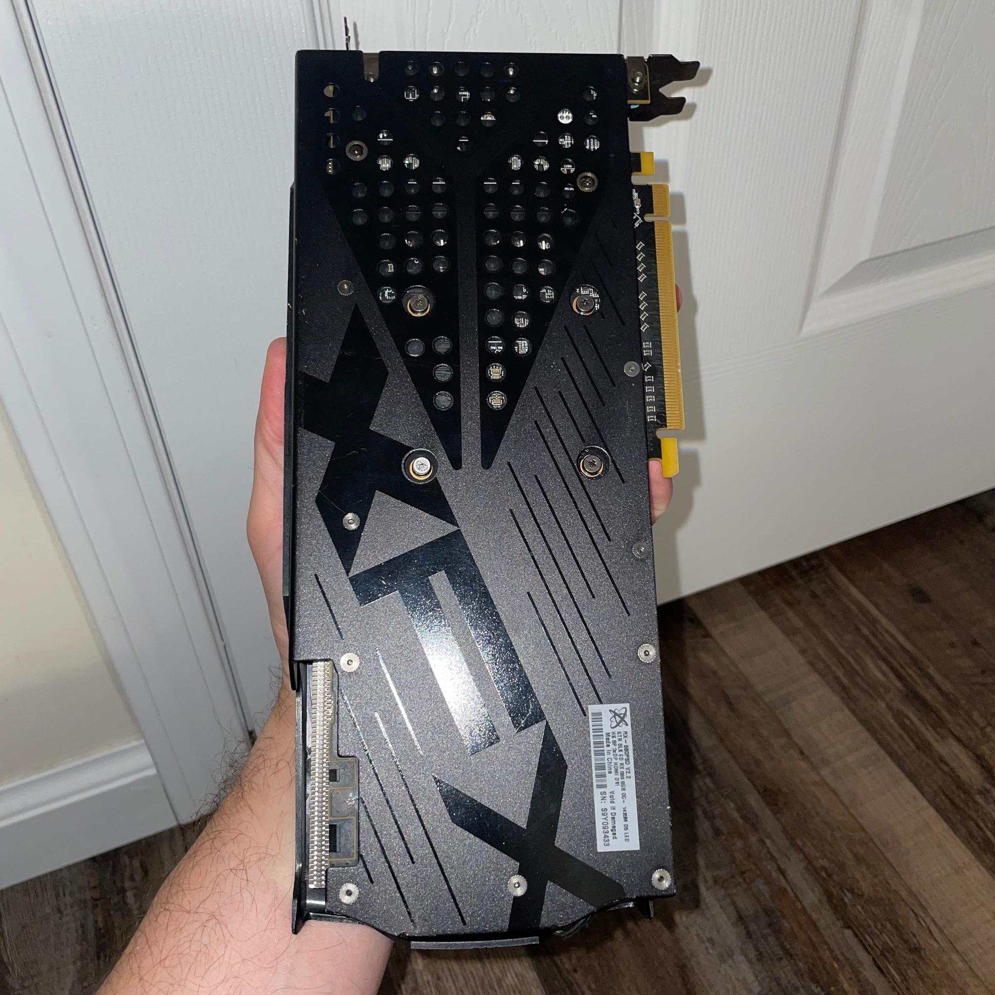 Red LED XFX Rx 580 8gb