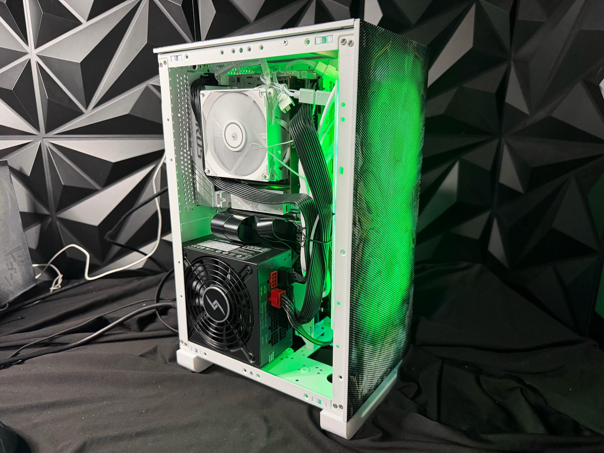 ⚡🔥 KANTO KLASH 🔥⚡Ryzen 7 7700X| RX 9060XT 16 GB| 32 GB DDR5| 1 TB NVMe| 700W PSU