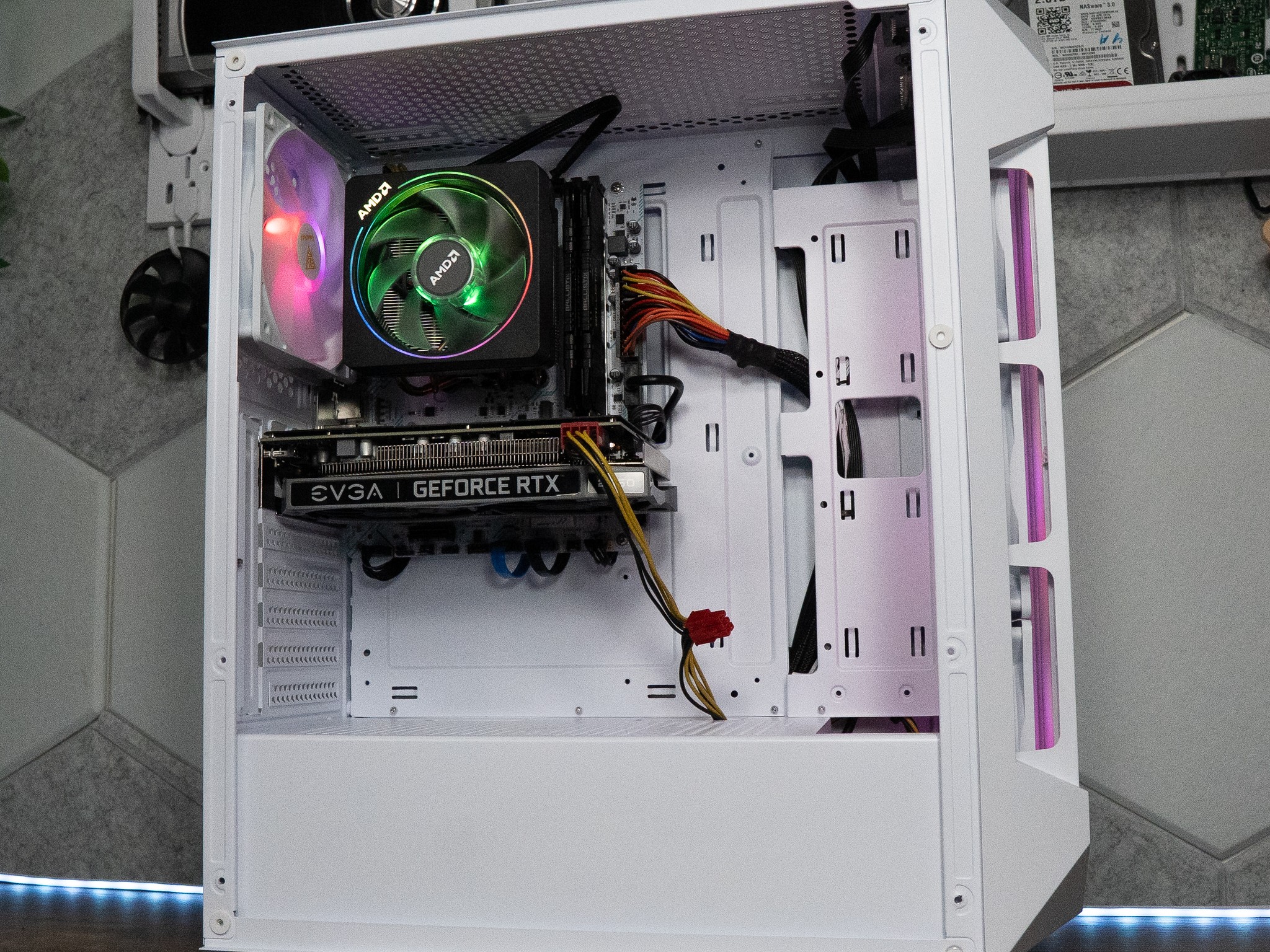 🌨🍬 | EVGA RTX 2060 6GB | RYZEN 5 3600 | 16GB DDR4 RAM | 1.25TB | Arctic Candy