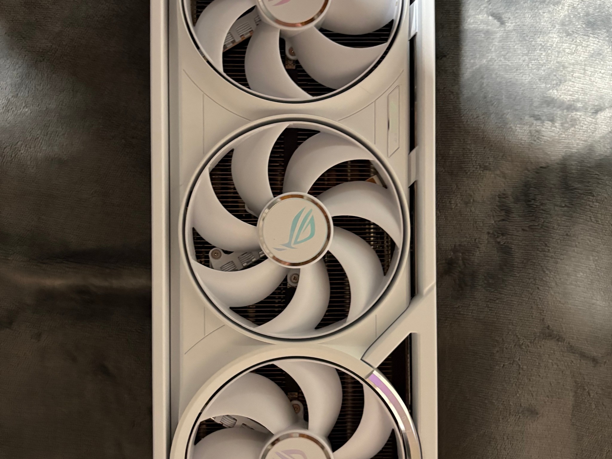 Barely used! Asus ROG astral 5080 OC in white!