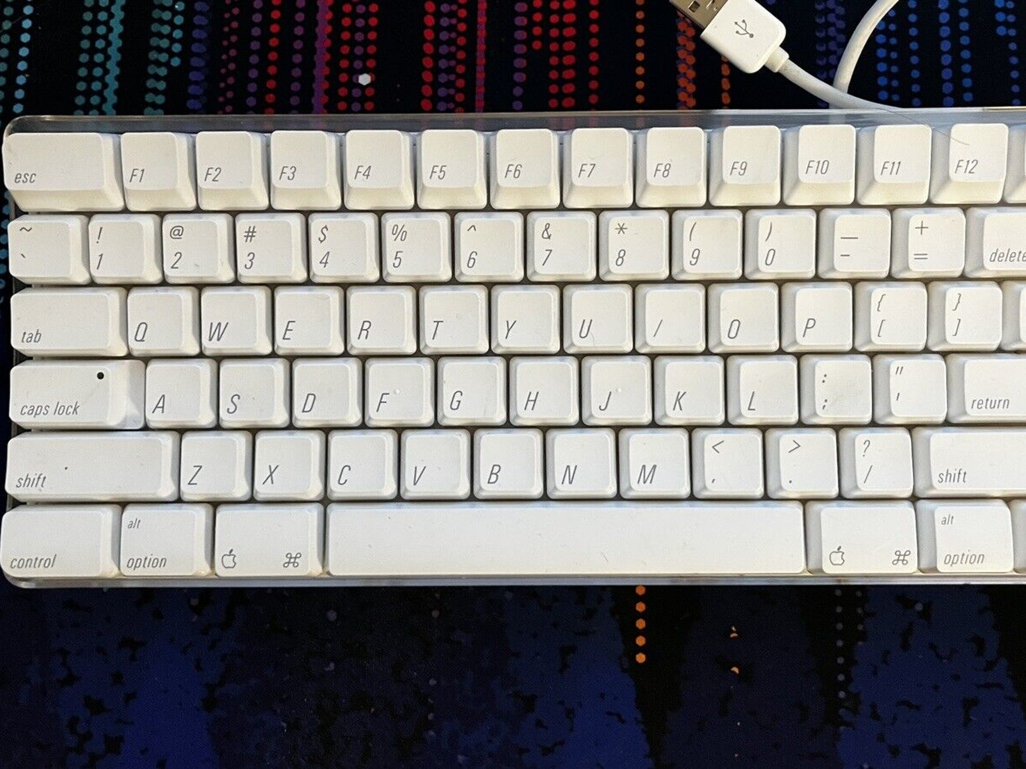 Apple OEM Wired Dual USB Keyboard Model A1048 White 2003 Tested and Working