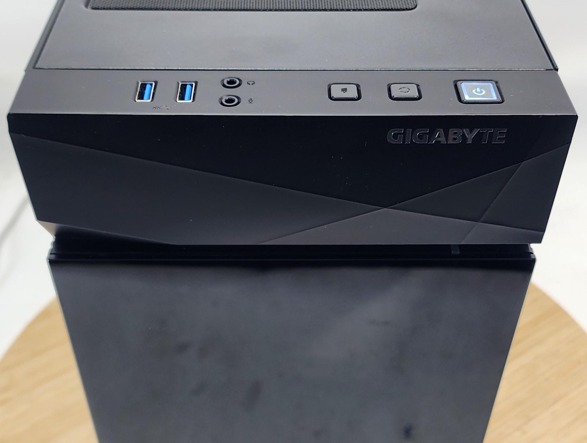Gaming PC Ryzen 7 9700X 32GB RAM 2TB SSD RX 7900 XT 20GB Windows 11 Computer