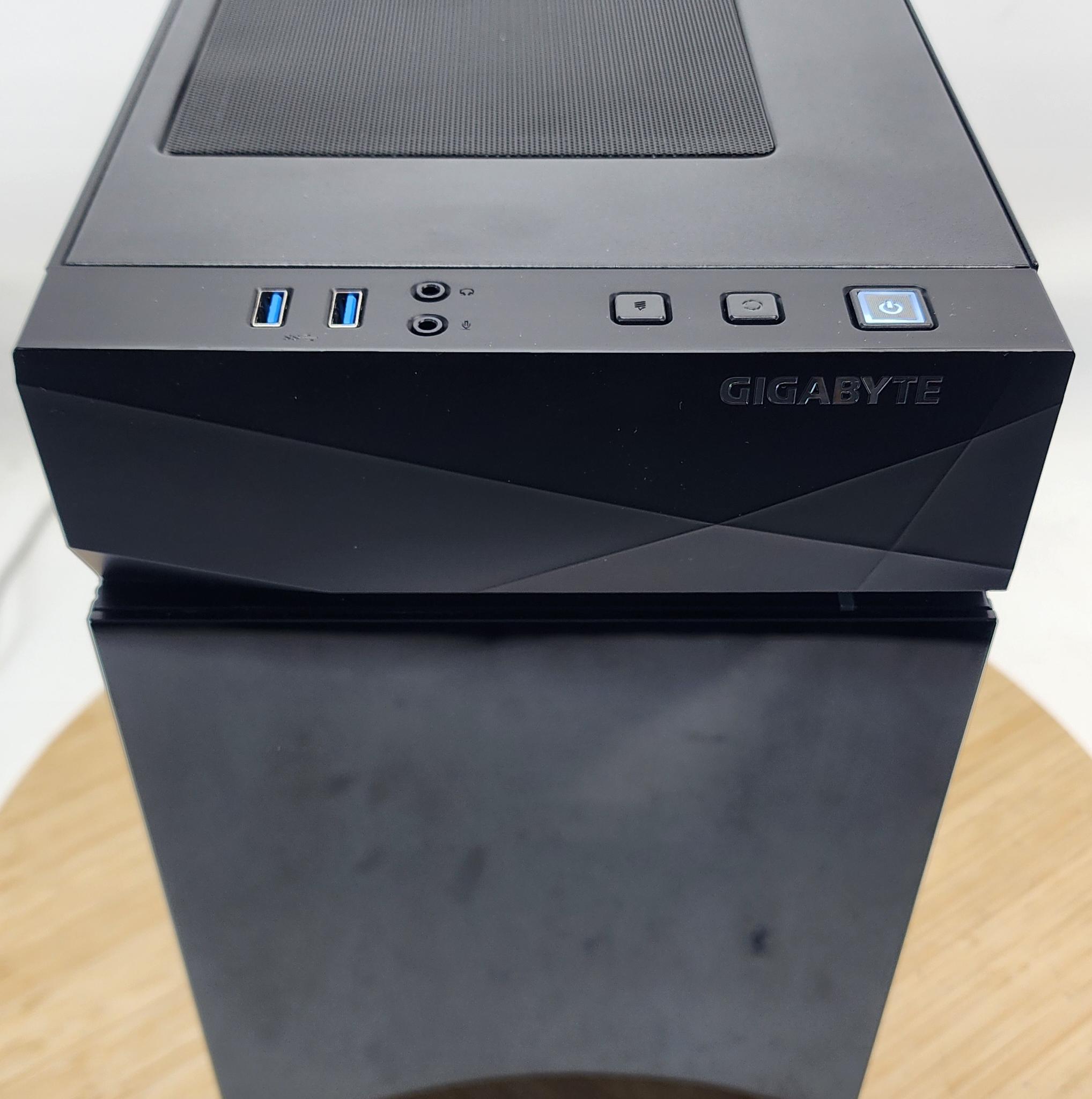 Gaming PC Ryzen 7 9700X 32GB RAM 2TB SSD RX 7900 XT 20GB Windows 11 Computer