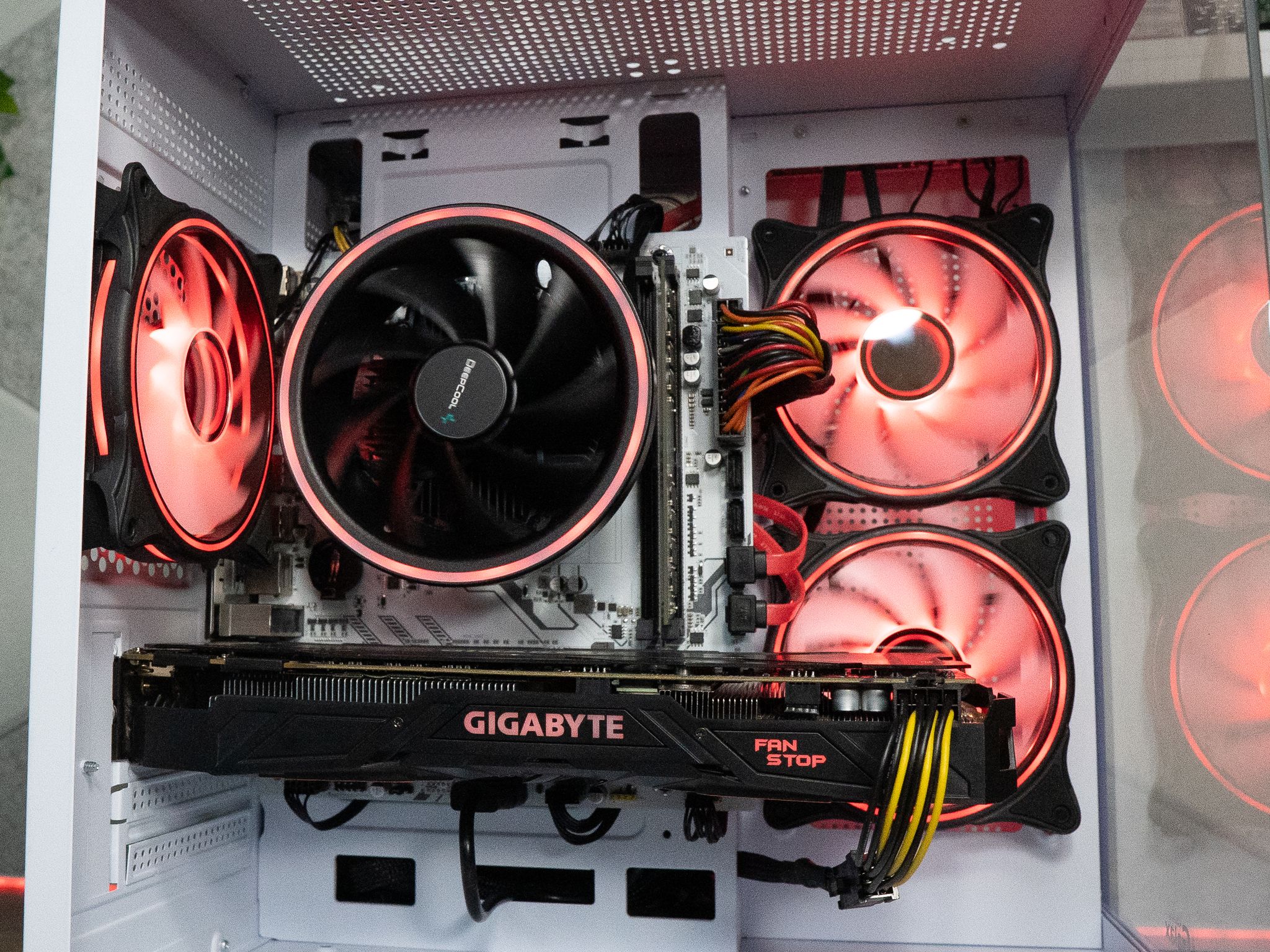 🌌🌠 BUDGET - BO6 Ready GAMING PC | GIGABYTE GTX 1080 8GB | RYZEN 5 1600X | 16GB DDR4 RAM | 1.25TB |