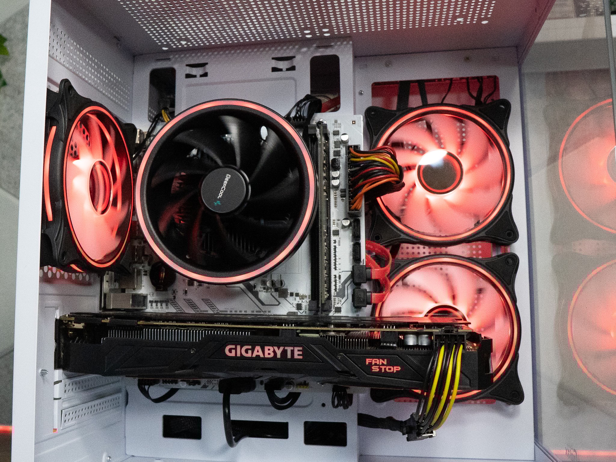 🌌🌠 BUDGET - BO6 Ready GAMING PC | GIGABYTE GTX 1080 8GB | RYZEN 5 1600X | 16GB DDR4 RAM | 1.25TB |