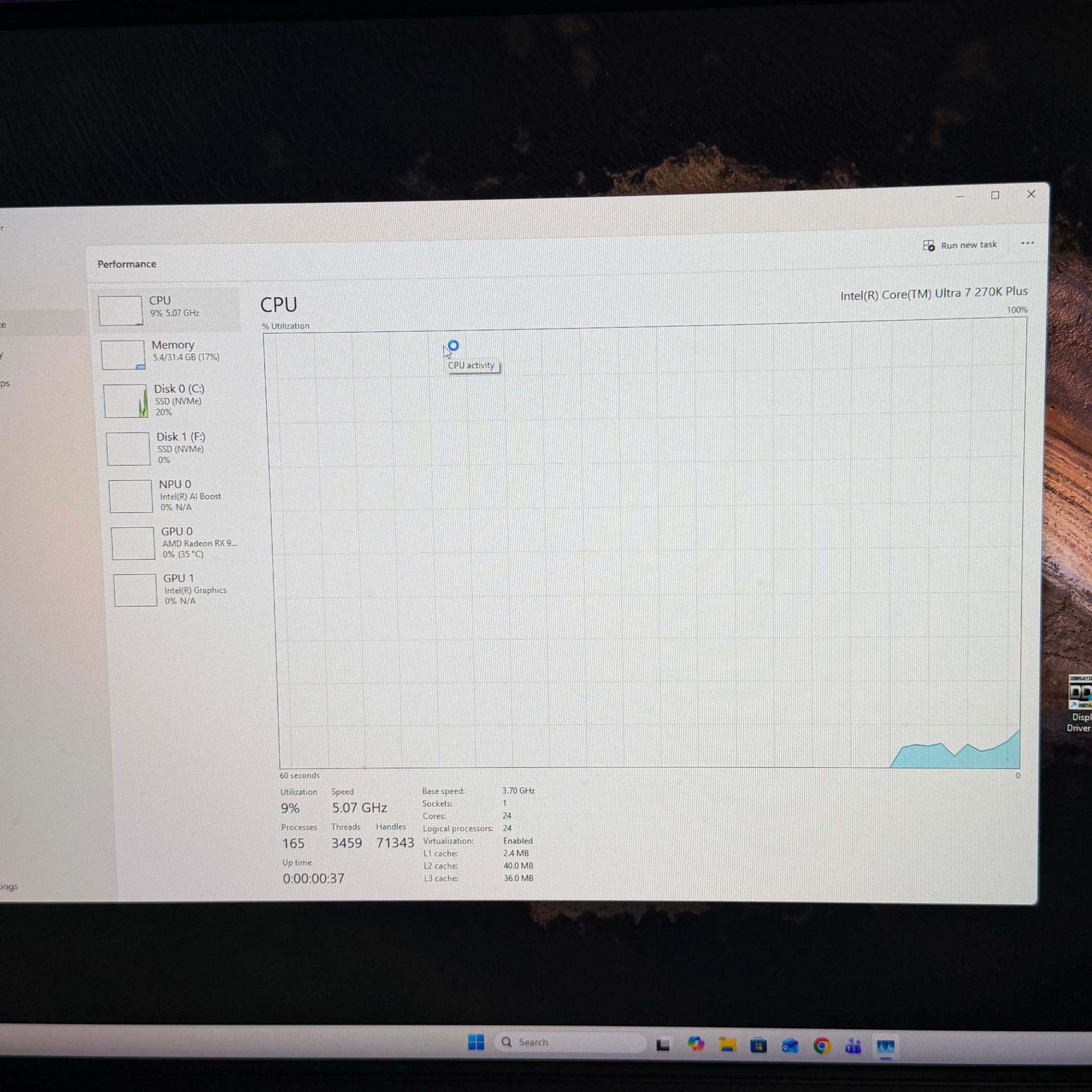 270k plus, 9070xt gaming pc