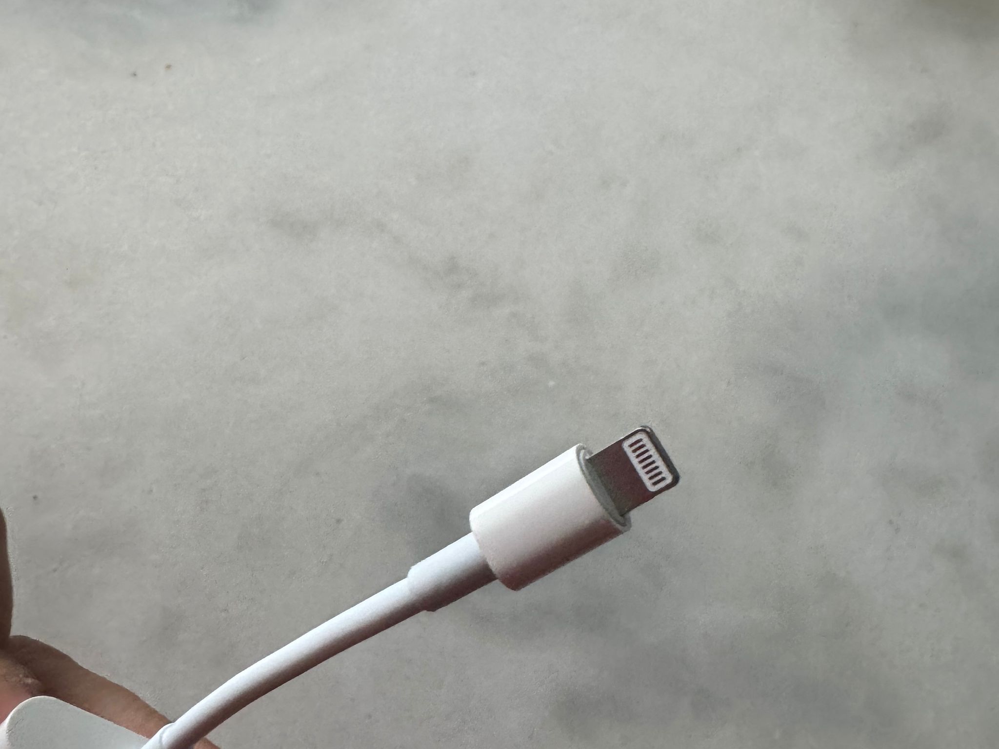 Lightning to HDMI adapter