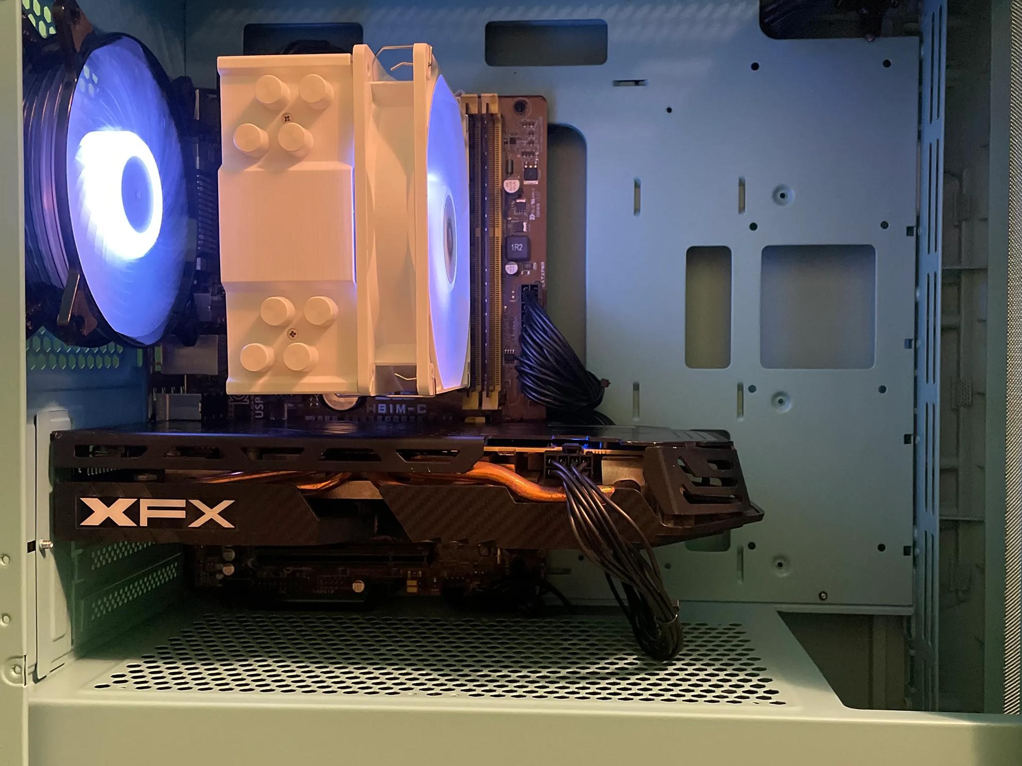 BLUE Glass Gaming PC | Intel i5 / Amd RX580 / 8GB / 600GB Win 10 Pro WiFi