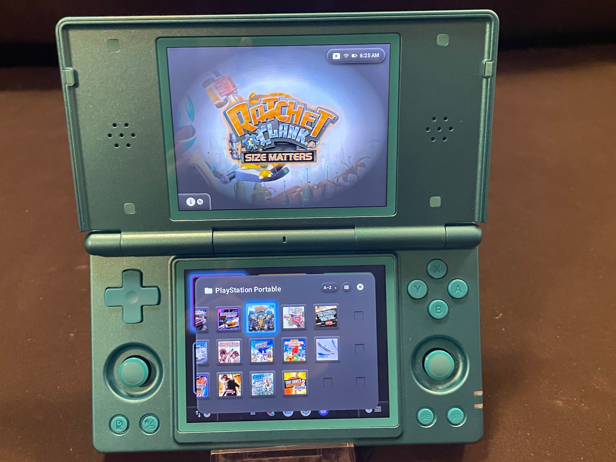 Clamshell Retro Game Console Handheld 128gb With Custom OS