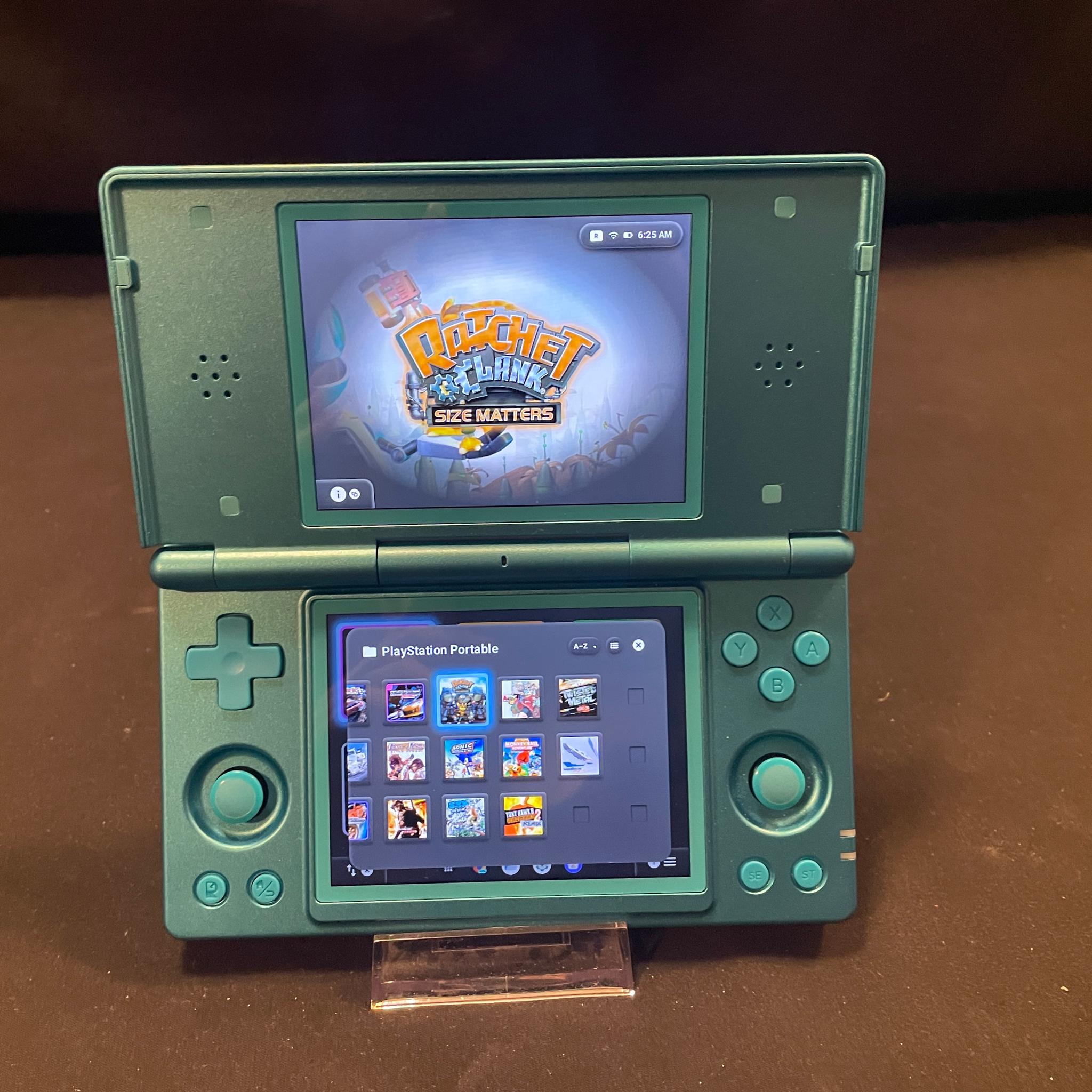 Clamshell Retro Game Console Handheld 128gb With Custom OS