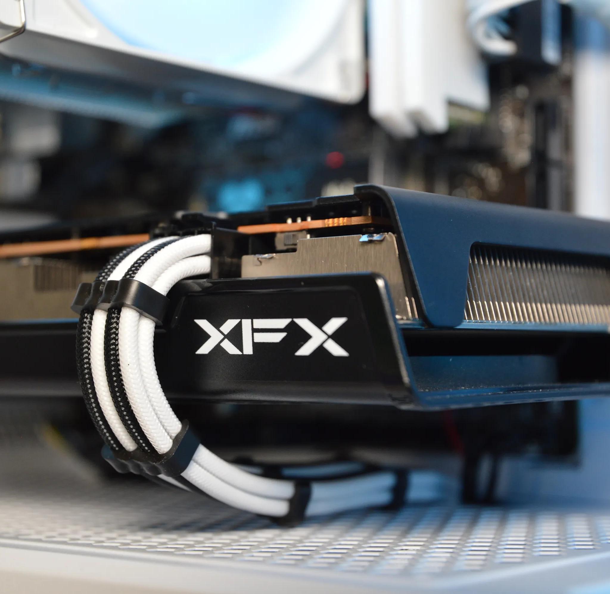 ❄️❄️| RX 6650XT 8GB | RYZEN 5 3600 | 16GB DDR4 RAM | 1TB NVME SSD | Icy Snow |