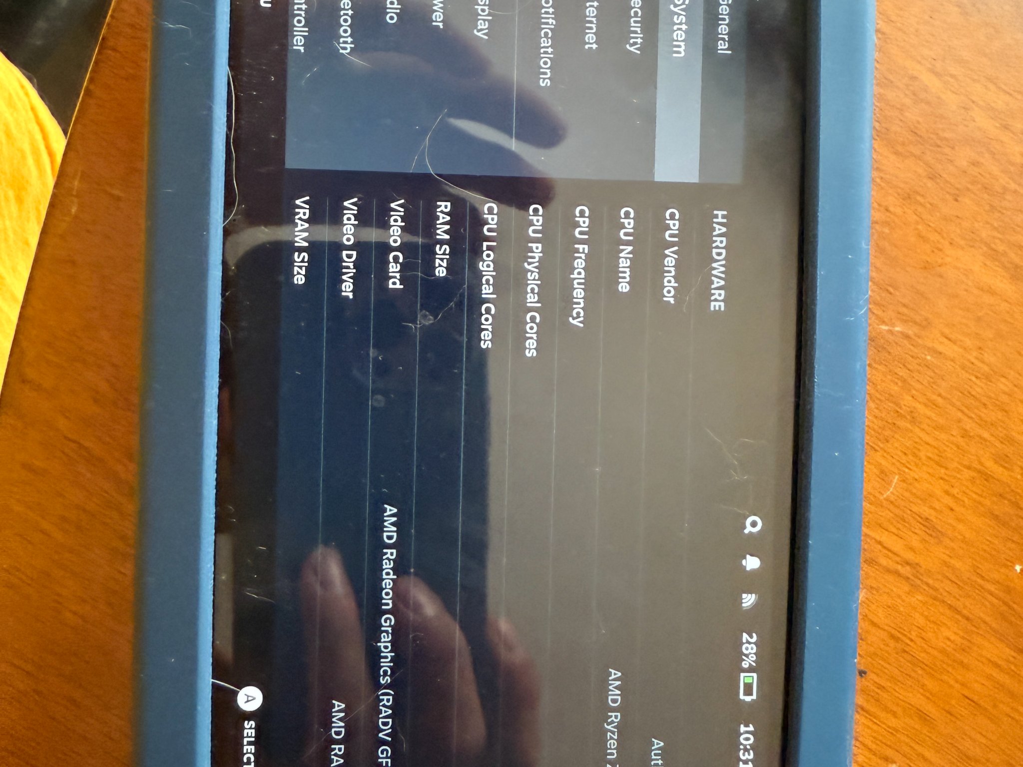 Rog Ally ryzen z1 Extreme 16gb RAM and 2TB ssd