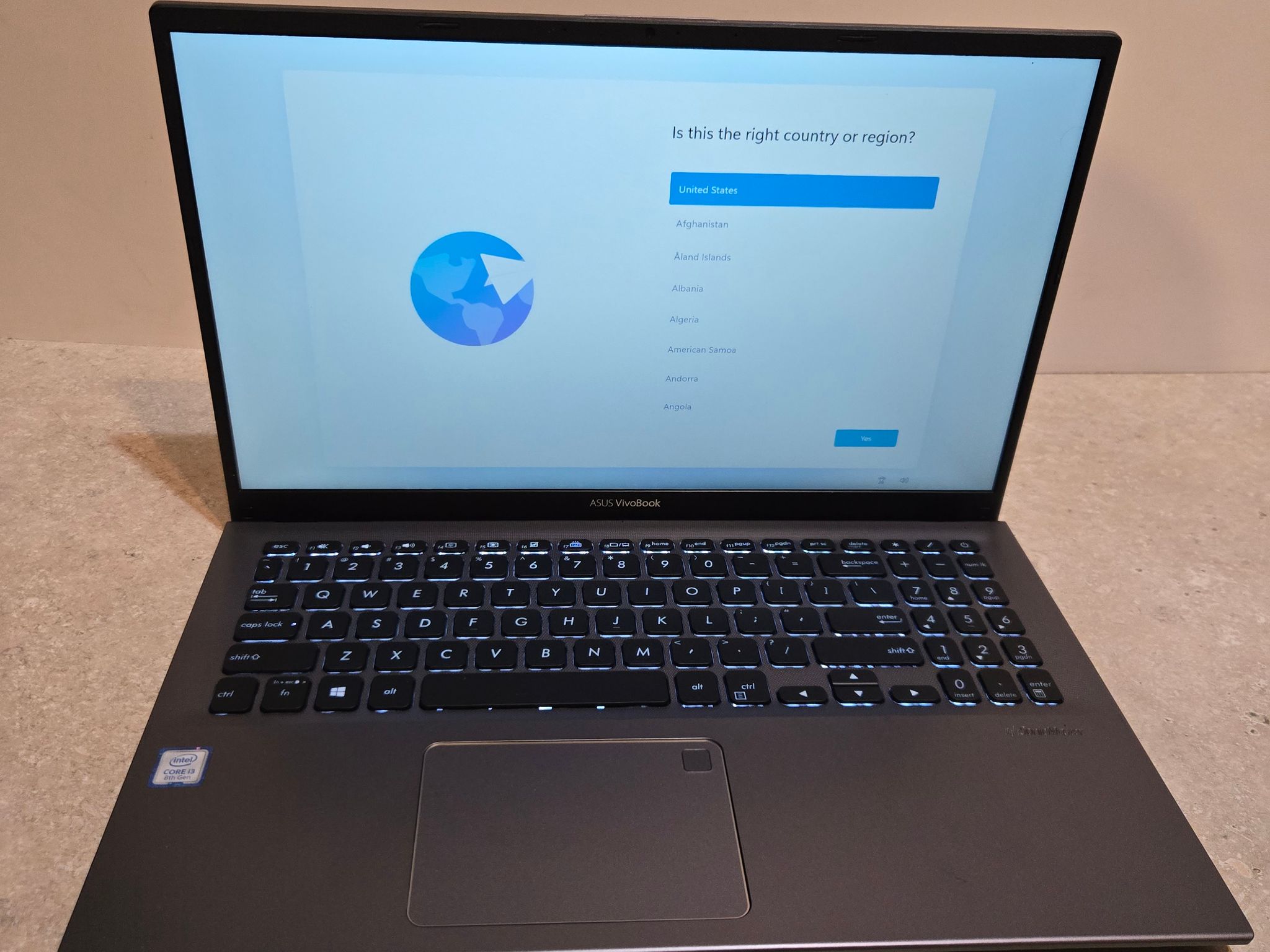 Asus VivoBook 15.6" Laptop - intel i3 - 128gb Storage - Model F512F