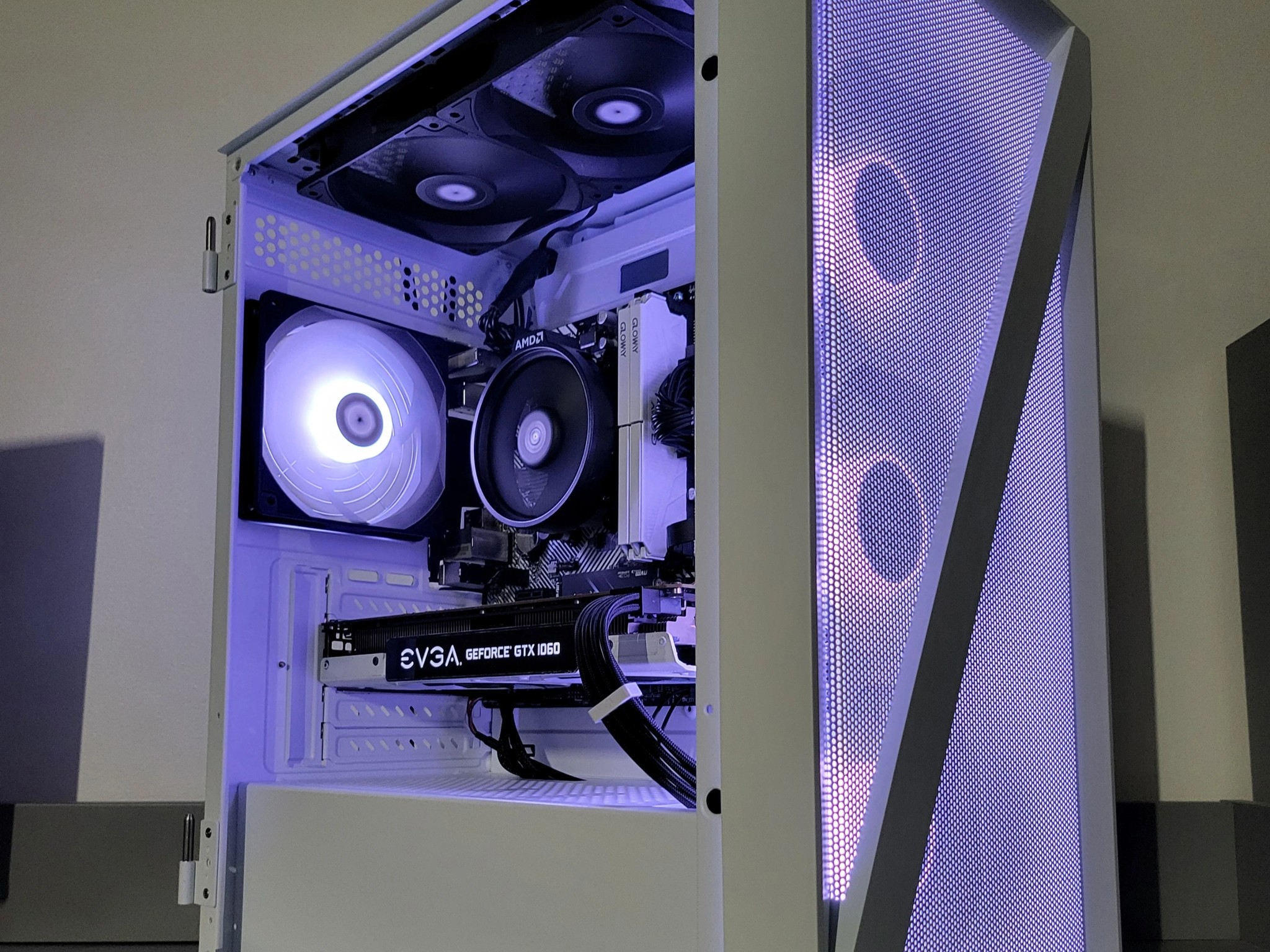 Black & White Gaming PC! Ryzen 5 | GTX 1060 6GB | 16GB | 512GB | Wi-Fi + BT