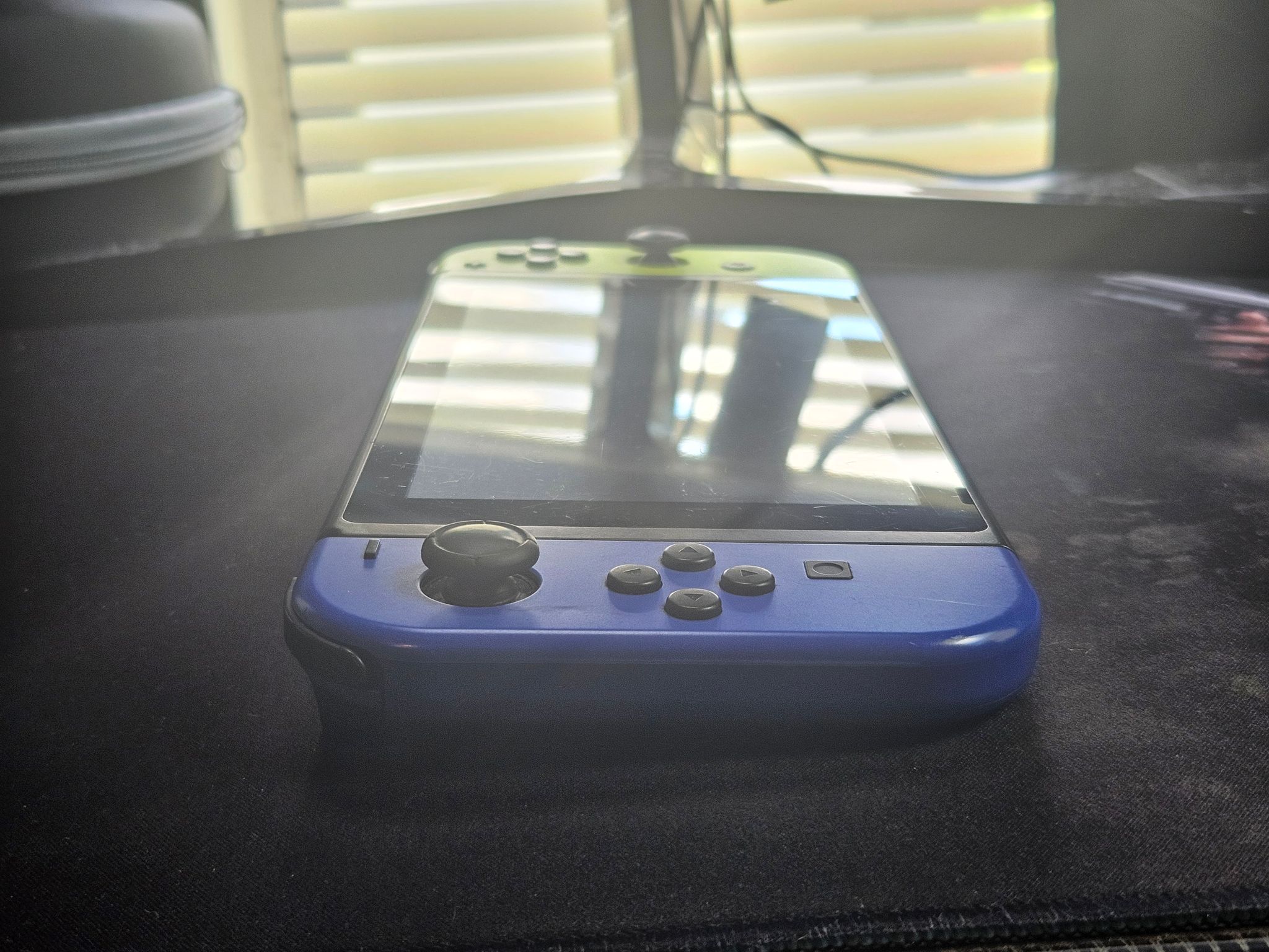 Modded Switch with 128GB SD Card and Extra Controller Picofly