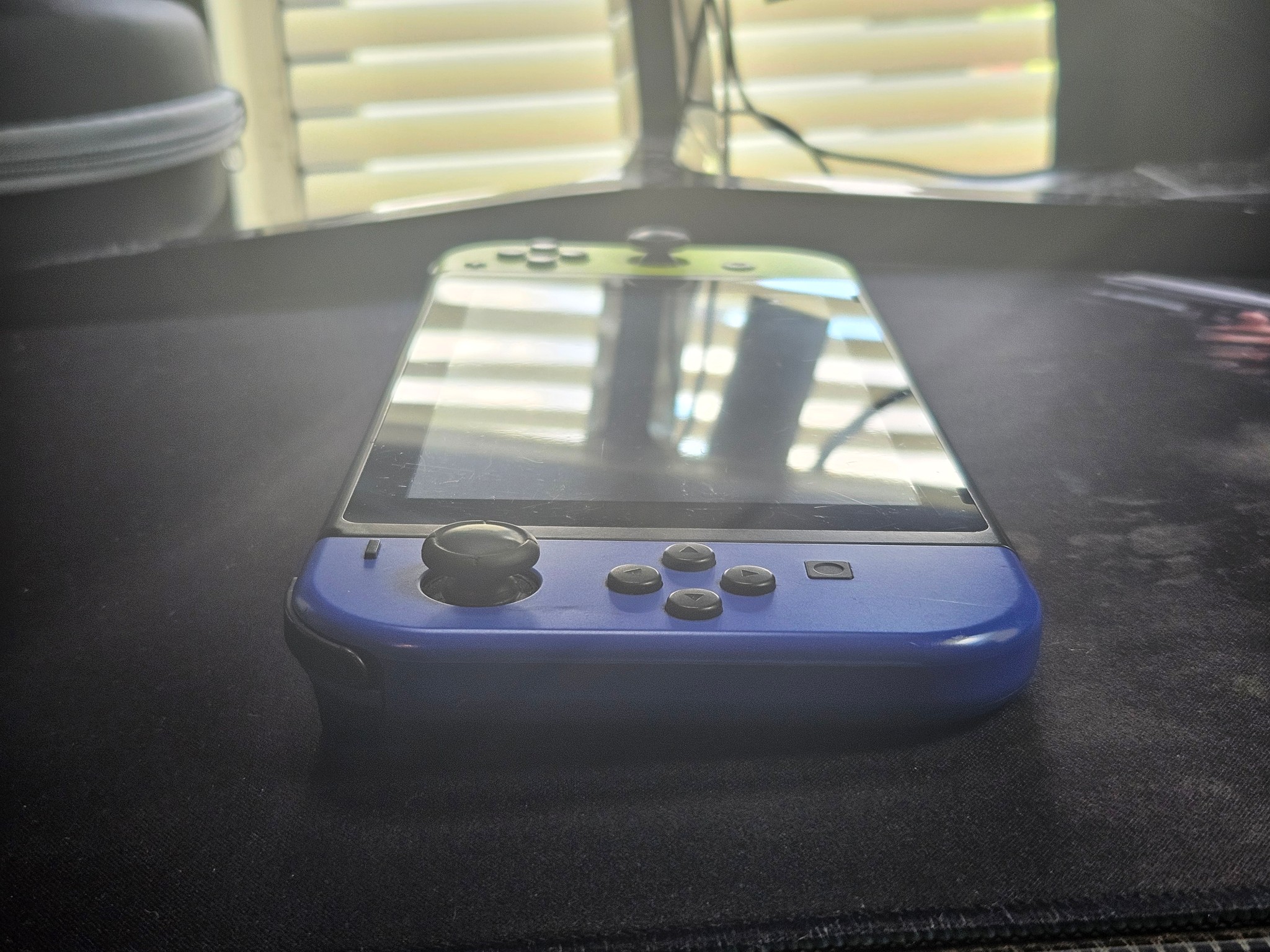 Modded Switch with 128GB SD Card and Extra Controller Picofly