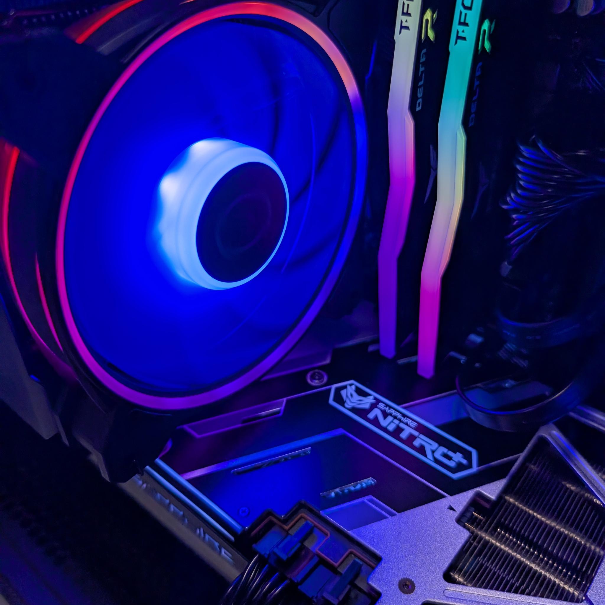 | RYZEN 3600 | RX5700XT | B550 | 16GB