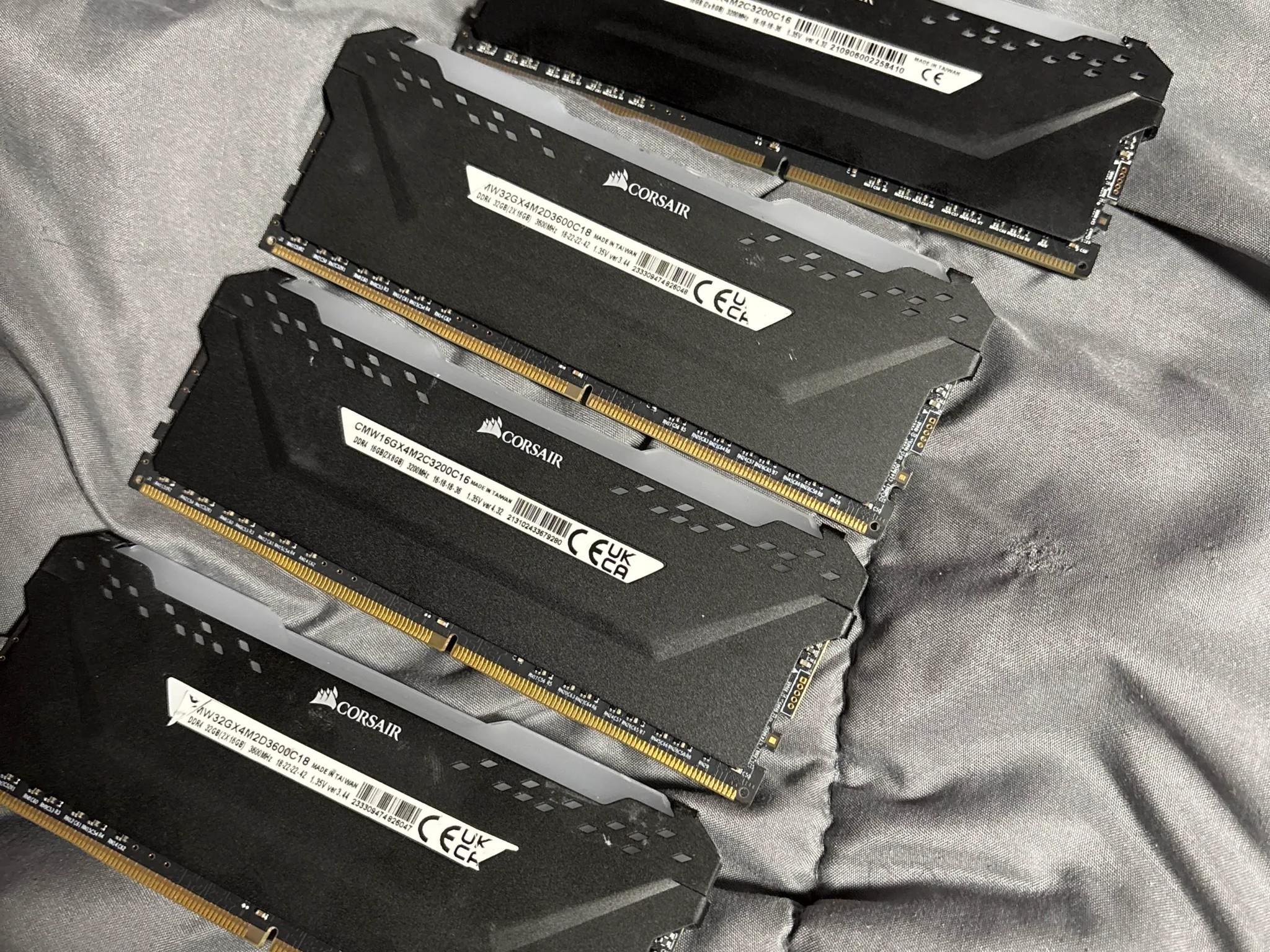 4x Corsair/2x T-Force DDR4 RAM