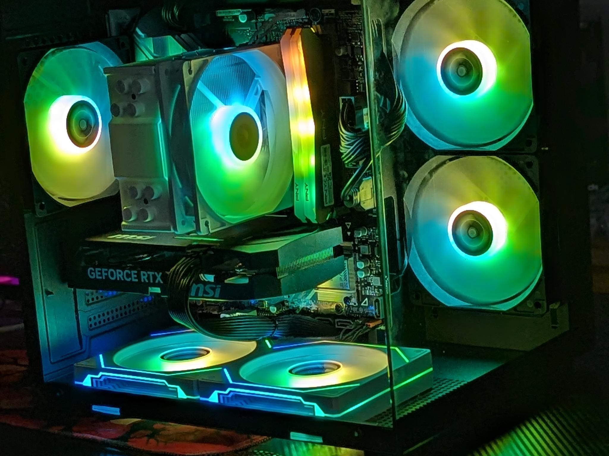 Intel I3 12100F|NVIDIA GEFORCE RTX 5050 8 GB|32 GB DDR4 3600 MT|1 TB NVME SSD M.2|Windows 11 Home