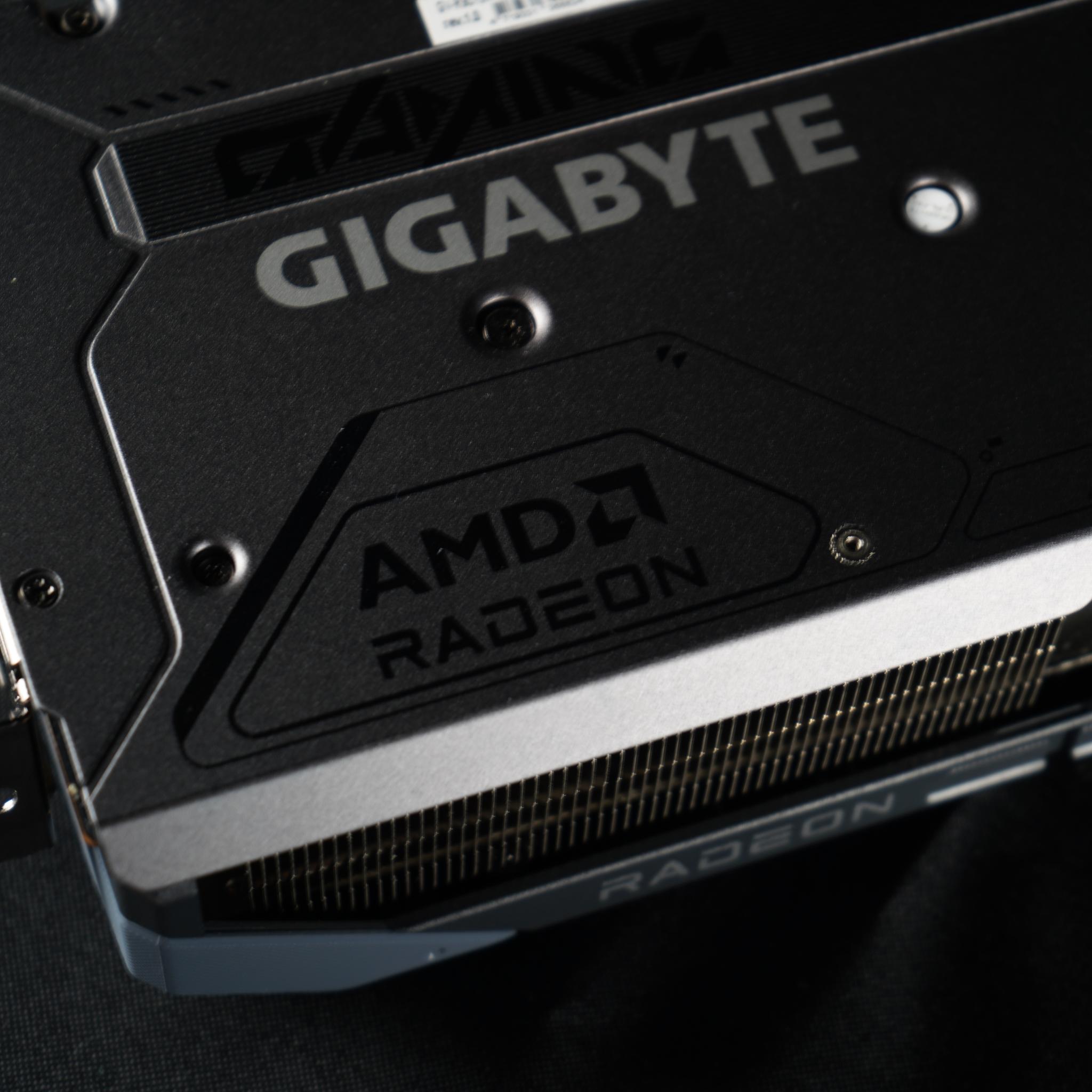 GIGABYTE Radeon RX 9070 XT Gaming OC 16G Graphics Card, PCIe 5.0, 16GB GDDR6