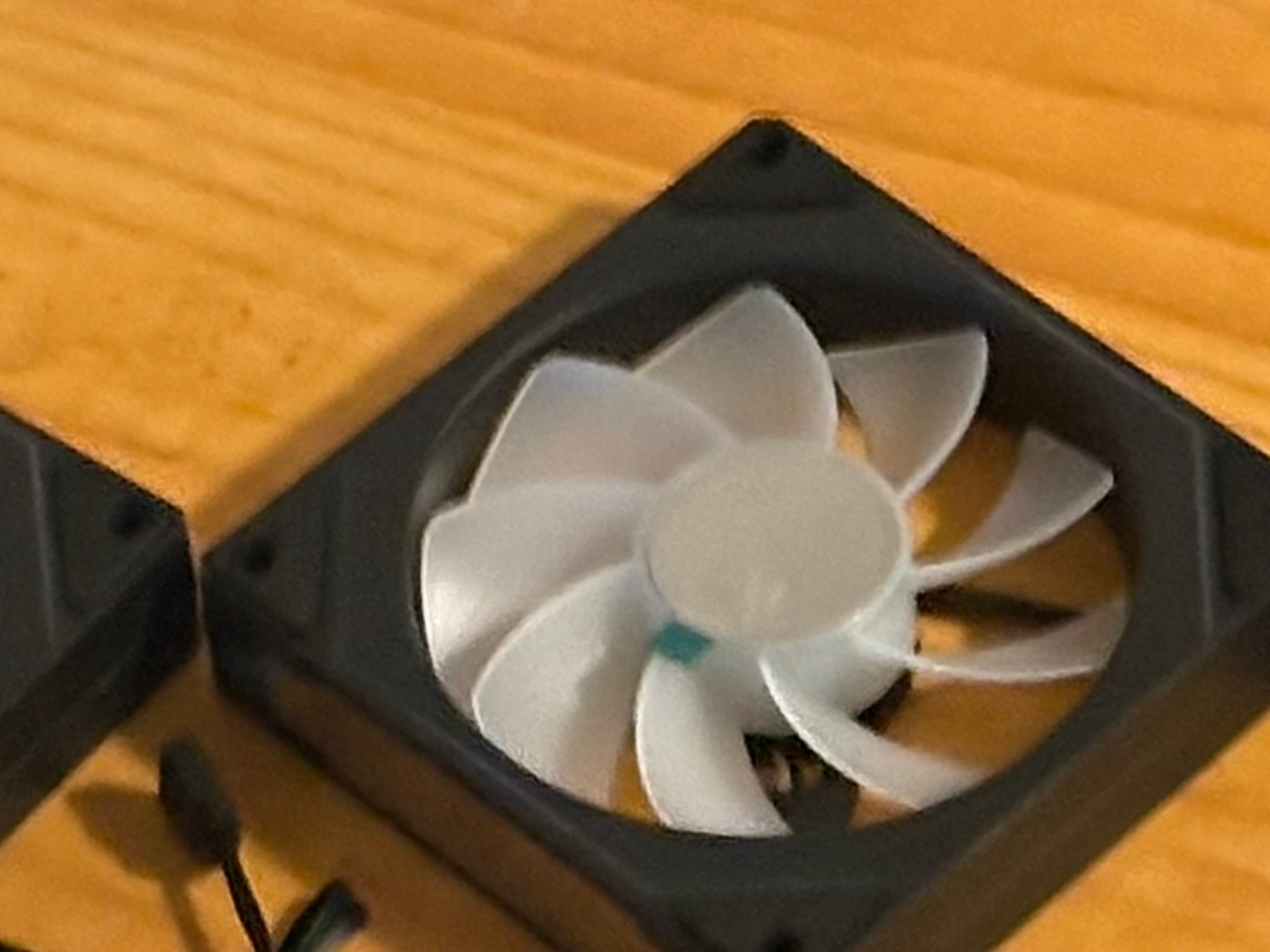 Reverse Blade Infinity Fans 3 Pack