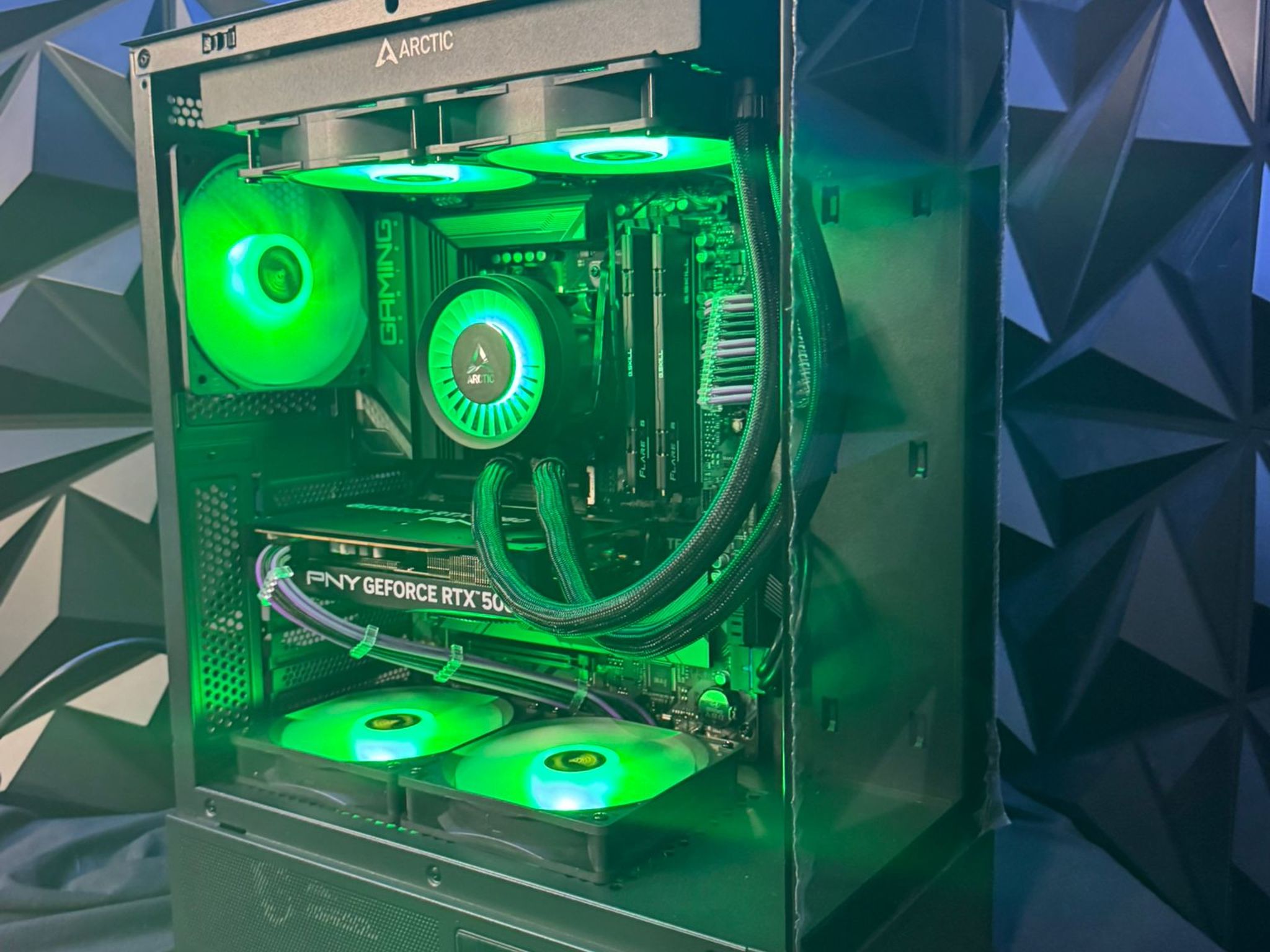 🎭 Purple Rain 🌧️💜 Ryzen 5 9600X| RTX 5060|  32 GB DDR5| 2 TB NVMe