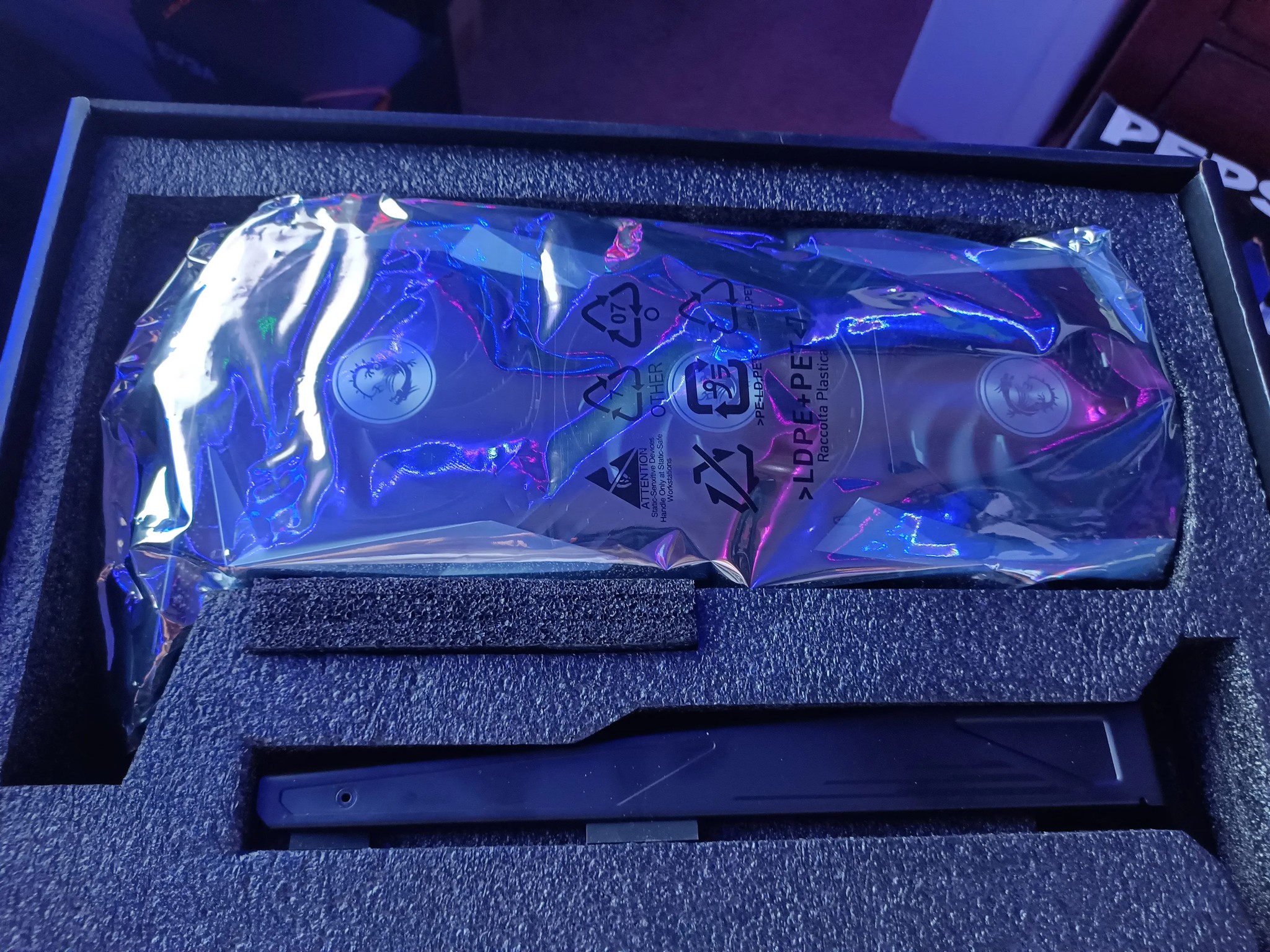 BRAND NEW OPEN BOX     MSI Gaming Radeon RX 7900 XTX Gaming Trio Classic 24G**