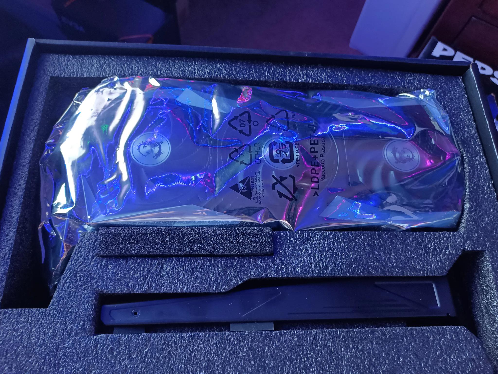 BRAND NEW OPEN BOX     MSI Gaming Radeon RX 7900 XTX Gaming Trio Classic 24G**