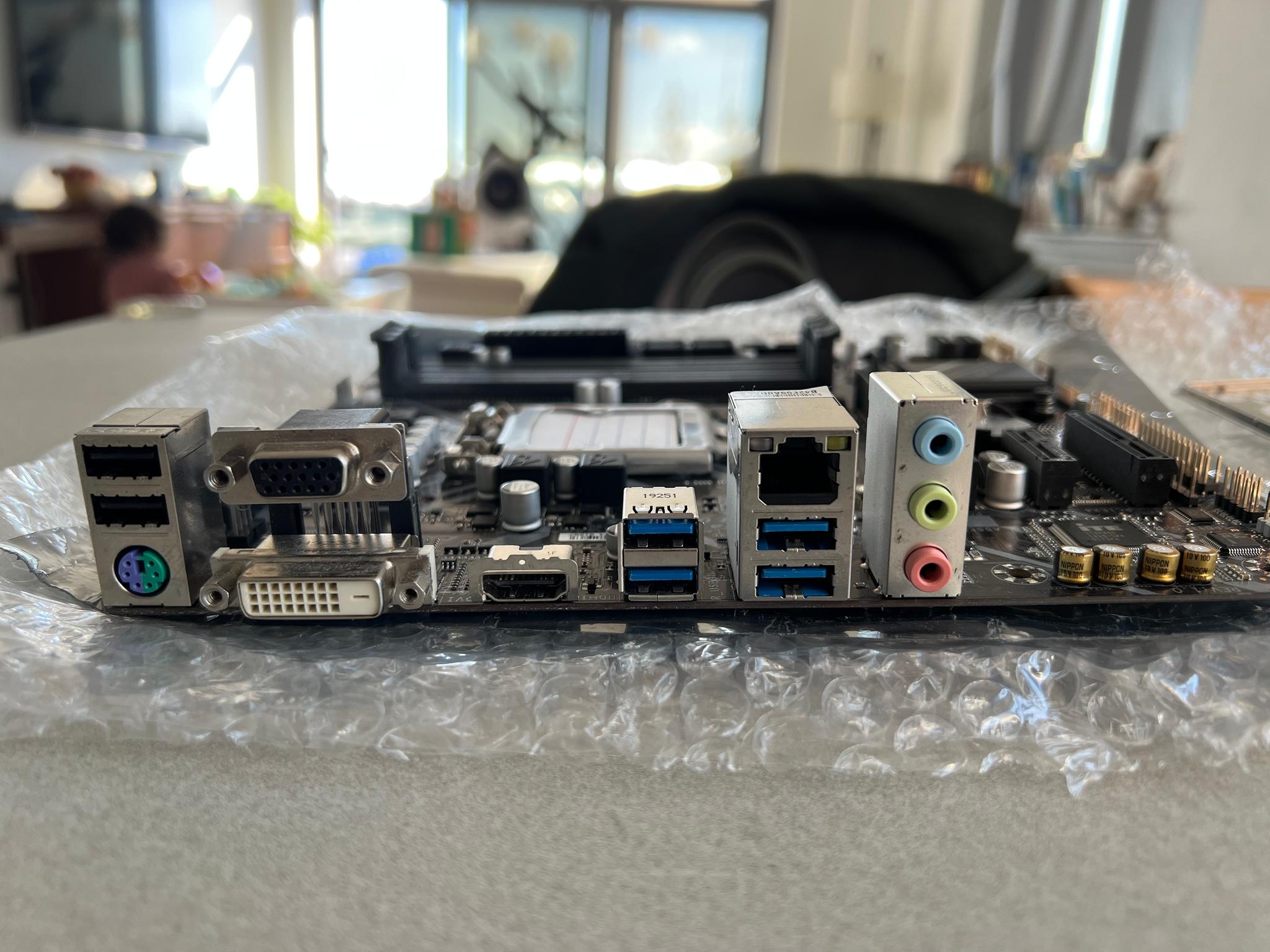 Gigabyte B365M DS3H WIFI Intel B365 1151 LGA MicroATX M.2 Desktop Motherboard