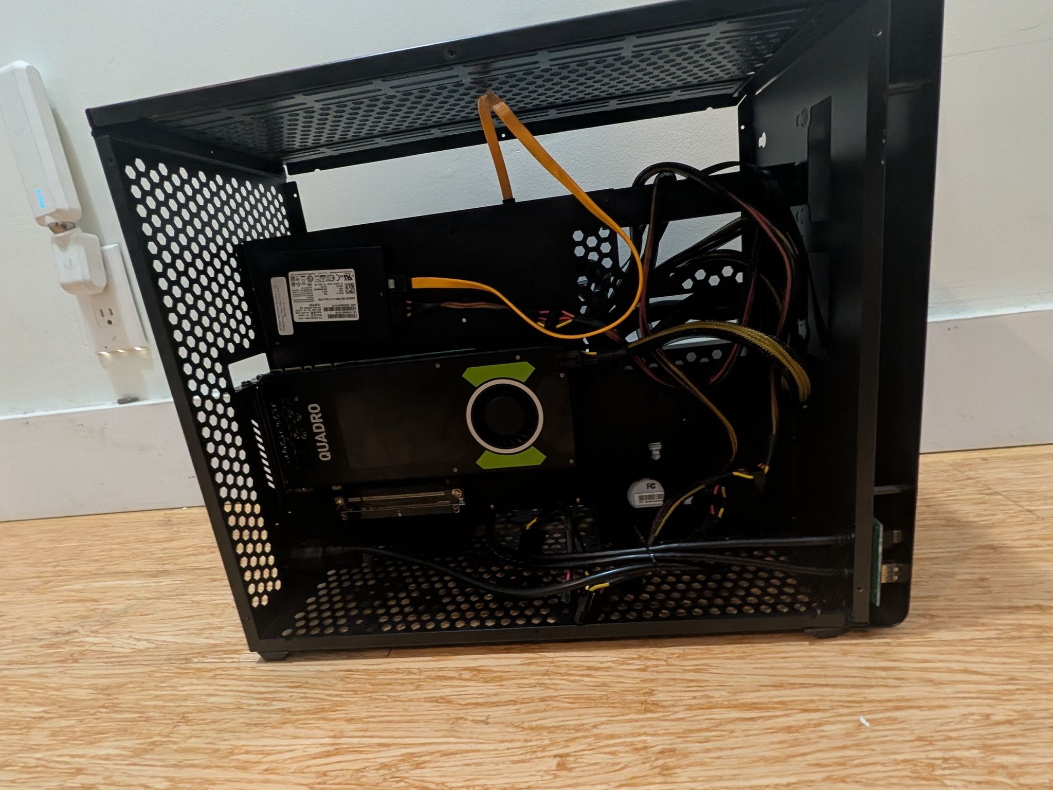 Custom Vertical GPU Gaming PC | Quadro M4000 | I7 4770T | 512GB SSD | 16GB |