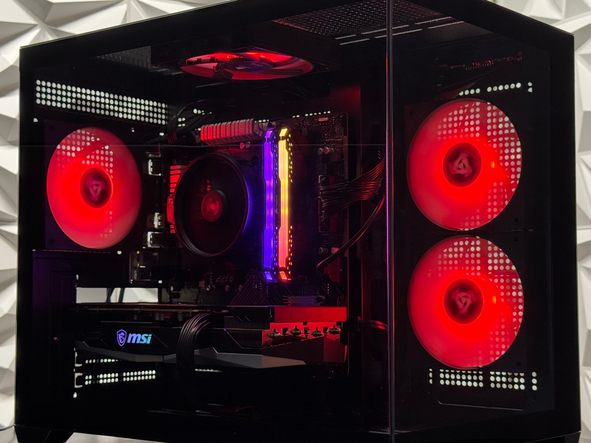 RX 6600 XT, Ryzen 5 5500, 16GB Ram, 1TB SSD, Arc Raiders, Fortnite, R6, Battlefield 6