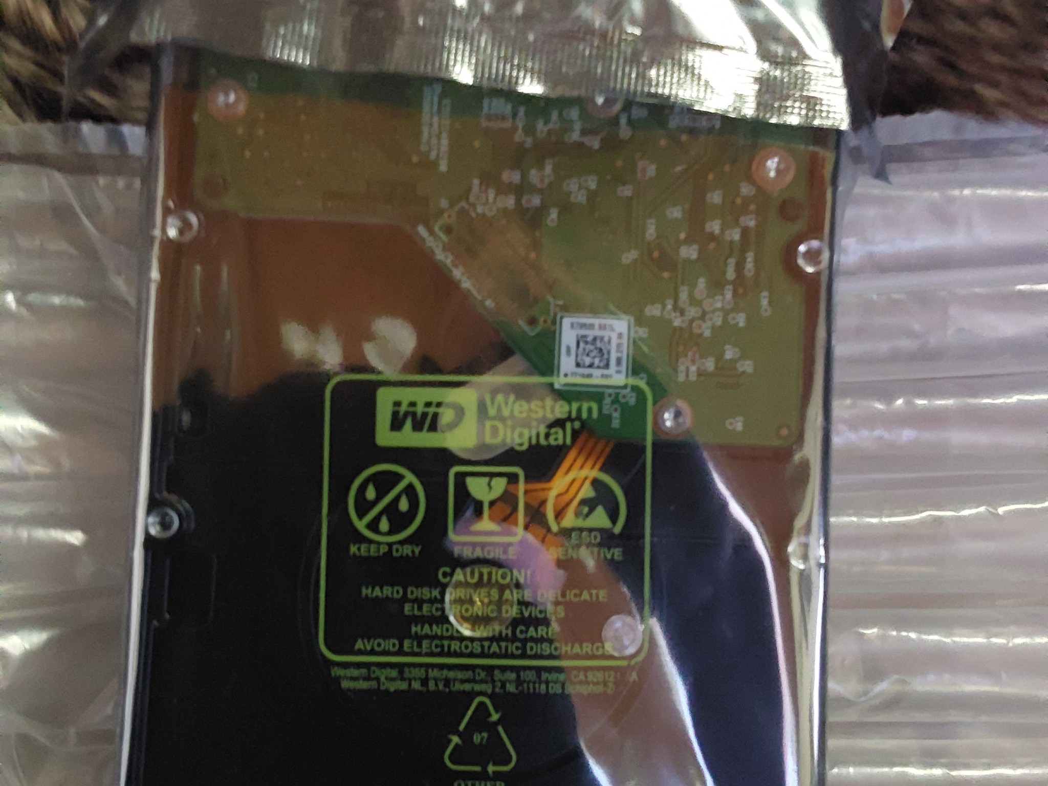 NEW WESTERN DIGITAL 4 TB 3.5 in. SATA INTERNAL DESKTOP HARD DRIVE